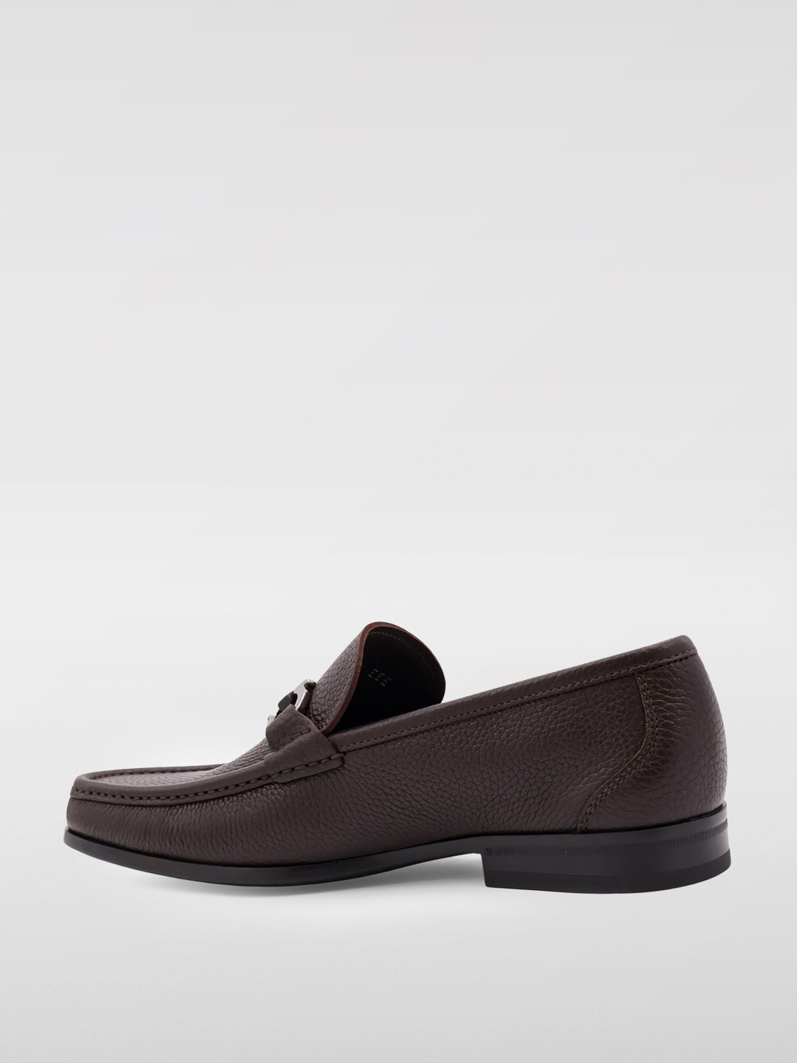 FERRAGAMO：ローファー メンズ - ブラウン | GIGLIO.COM