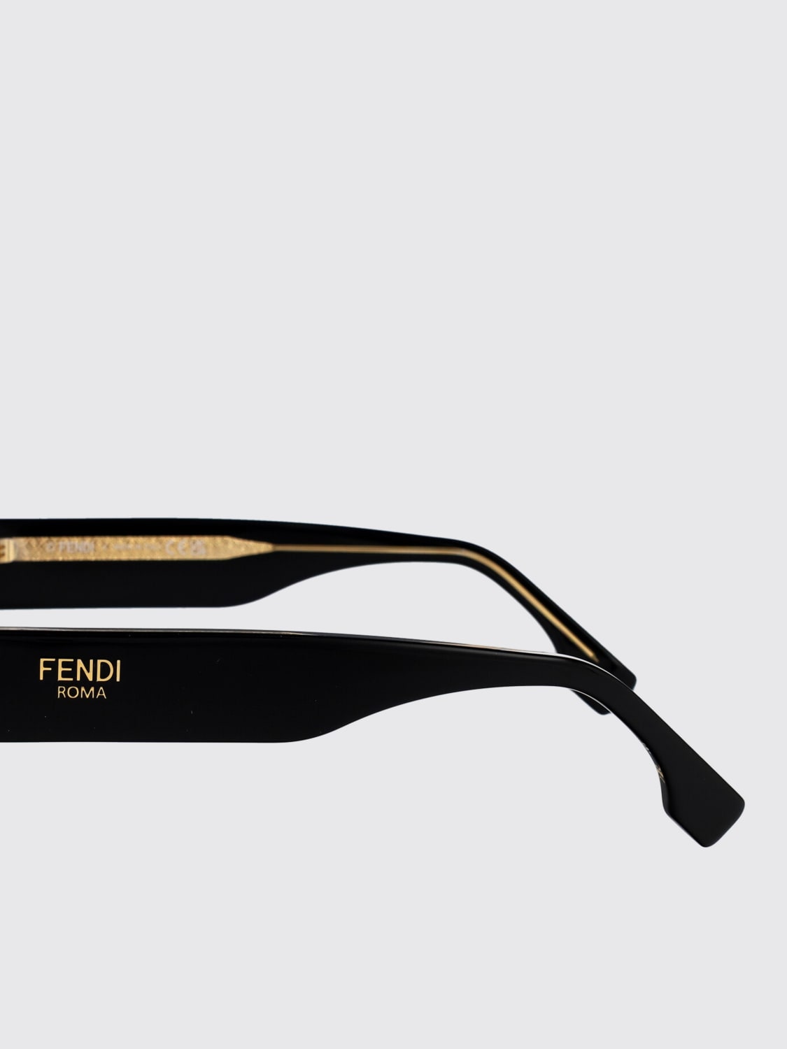 FENDI: Sunglasses woman - Black | Fendi sunglasses FE40163U