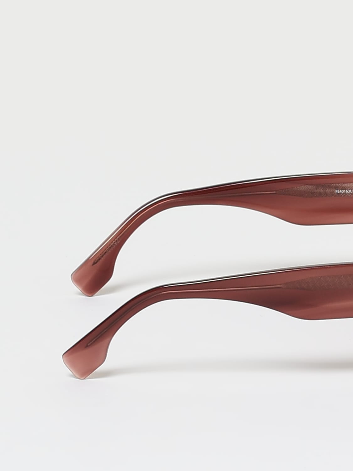 サングラス FENDI Woman Sunglasses Burgundy FE40163U 74S FENDI: Sunglasses woman - Burgundy | Fendi sunglasses