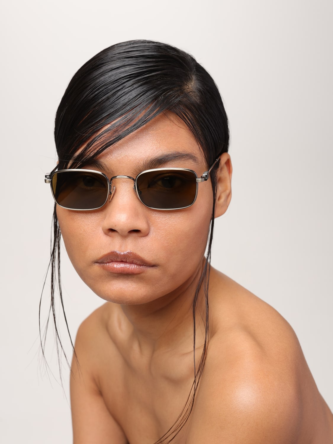 サングラス MIU MIU Woman Sunglasses Yellow Gold A53S 26C09Z MU A53S Miu Miu Sunglasses 26C09Z Old Gold - eye-oo.com