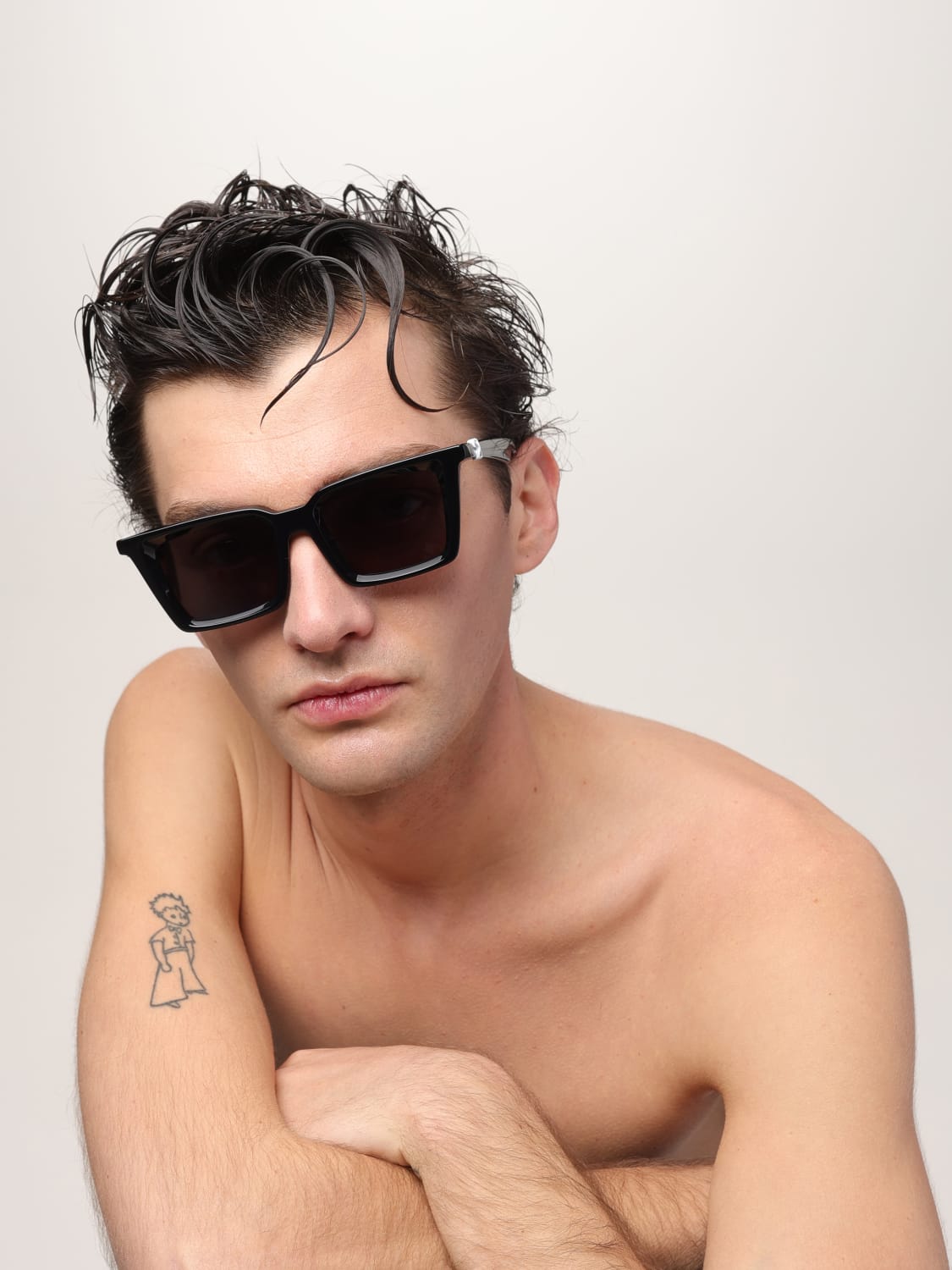 【送料&関税込】Off-White OERI13U DALTON SUNGLASSES Sunglass OFF-WHITE: Sunglasses men - Black | Off-White sunglasses