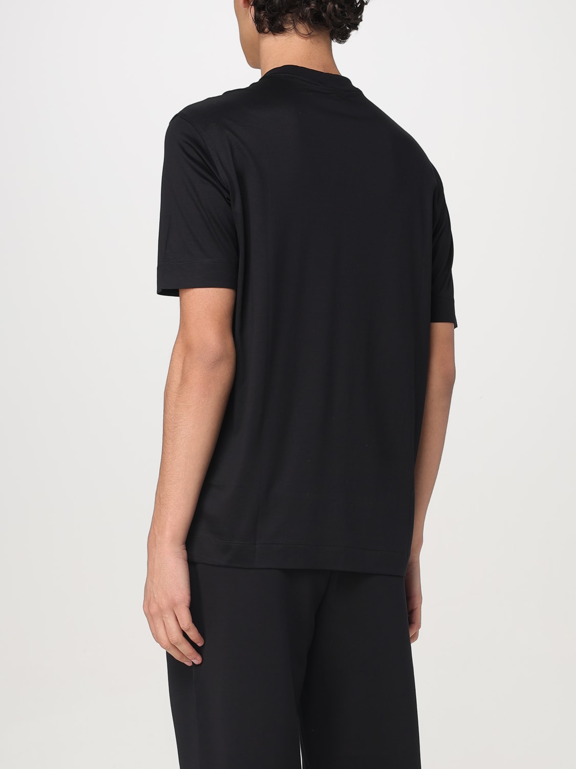 EMPORIO ARMANI：Tシャツ メンズ - ブラック | GIGLIO.COM
