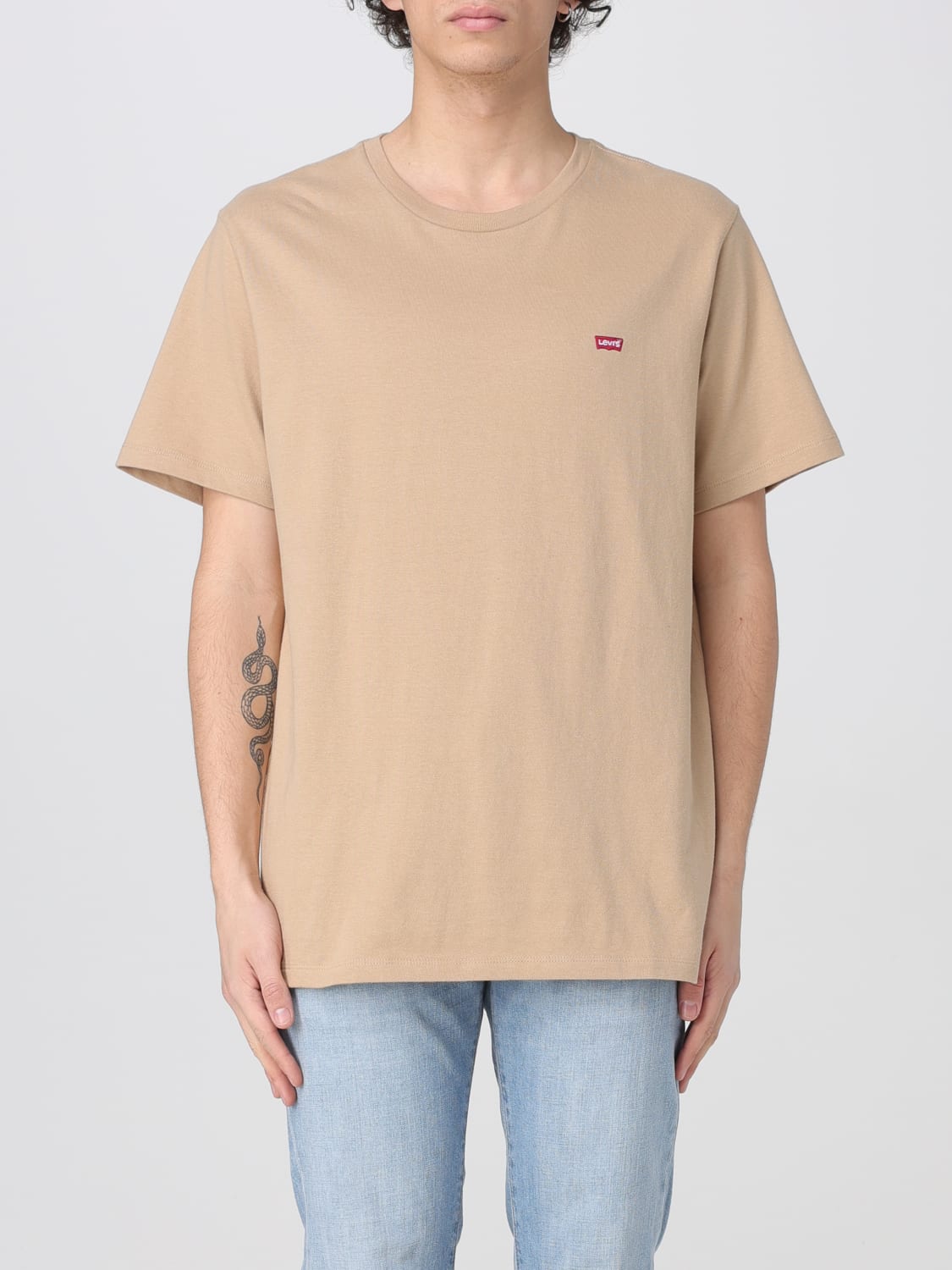 Tシャツ・カットソー LEVI'S Men T-shirt Beige 56605 261 LEVI'S: T-shirt men - Beige | Levi's t-shirt 56605 online at