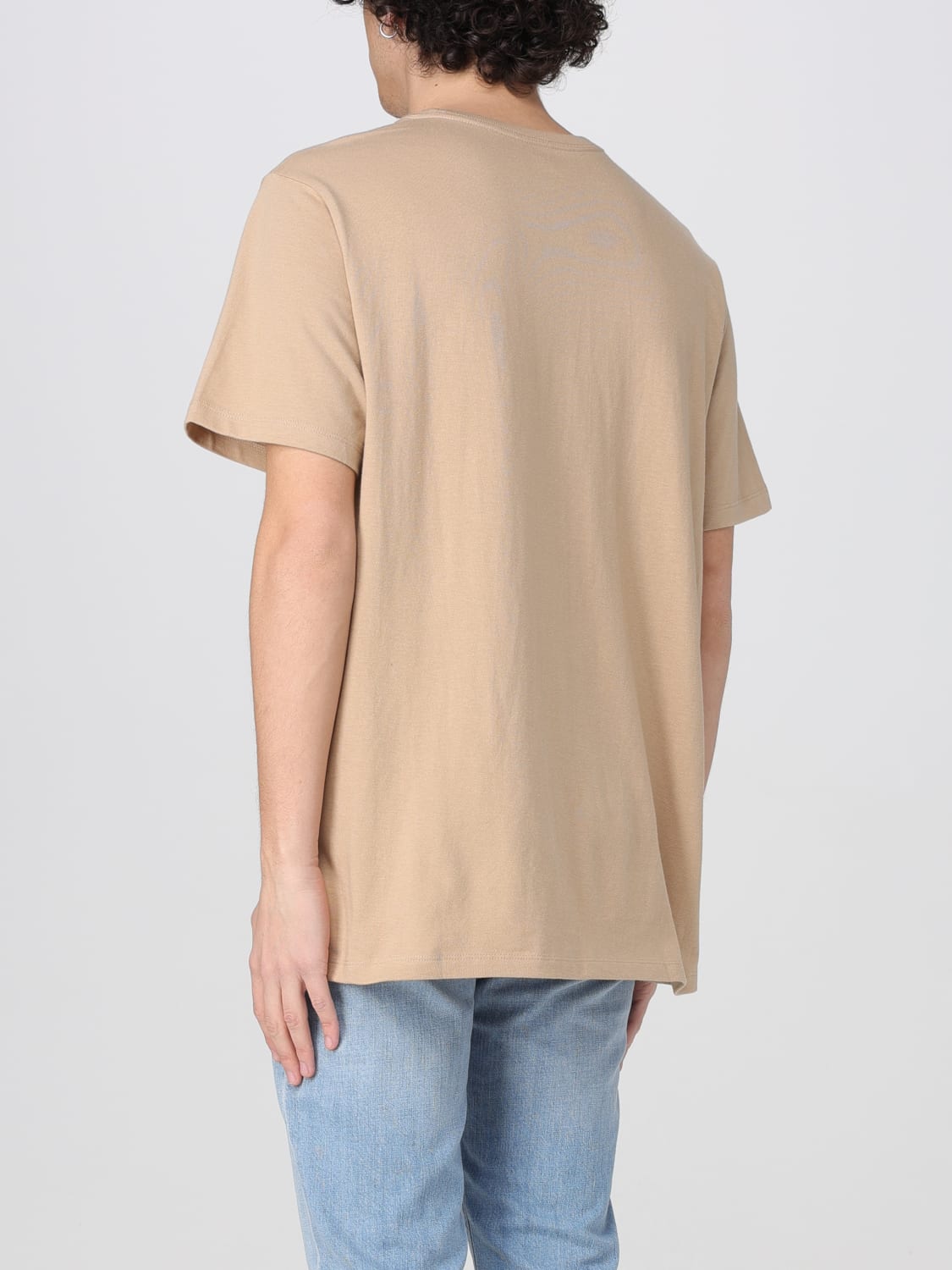 Tシャツ・カットソー LEVI'S Men T-shirt Beige 56605 261 LEVI'S: T-shirt men - Beige | Levi's t-shirt 56605 online at