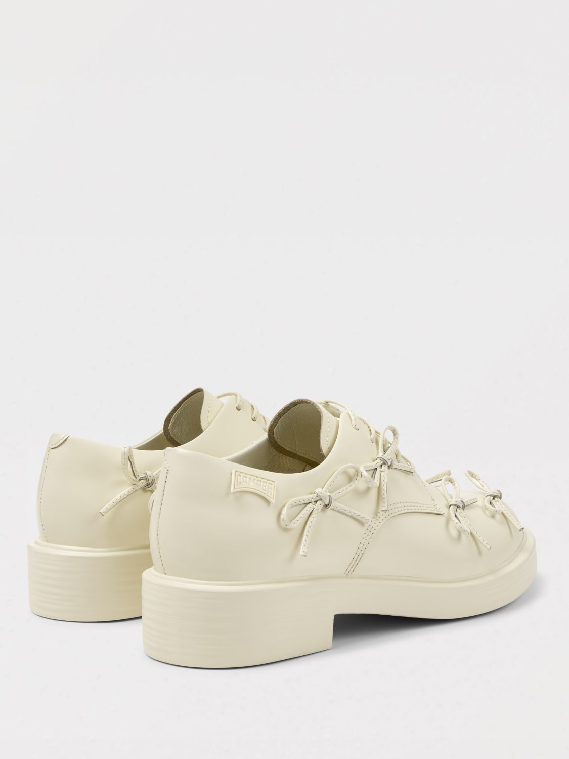CAMPER STRINGATE: Derby Dean Camper in pelle con fiocchi applicati , Bianco - Img 3