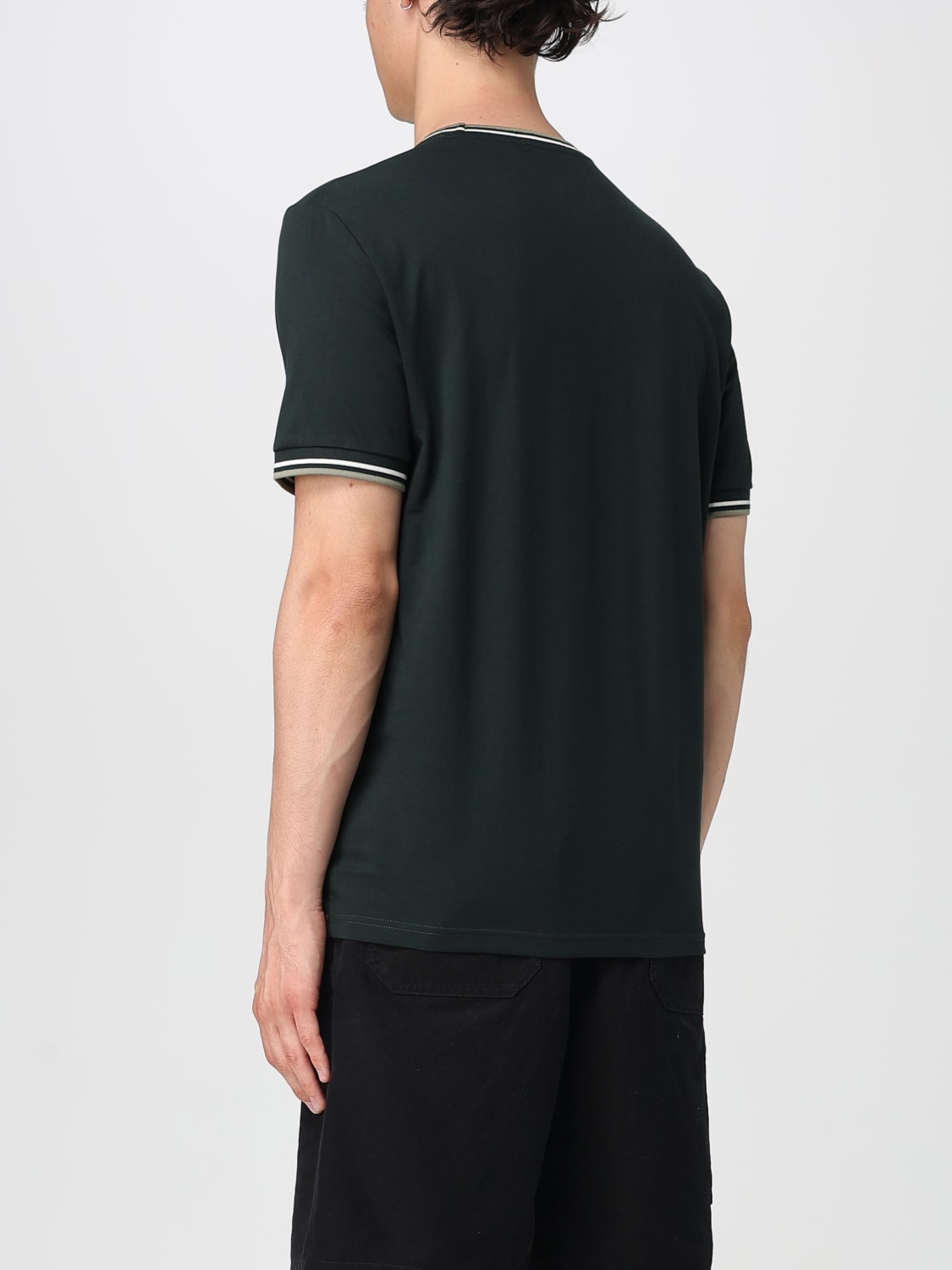 Tシャツ・カットソー FRED PERRY Men T-shirt Moss Green M1588 Y65 Twin Tipped T-Shirt - Night Green / Light Ecru / Olive Mint