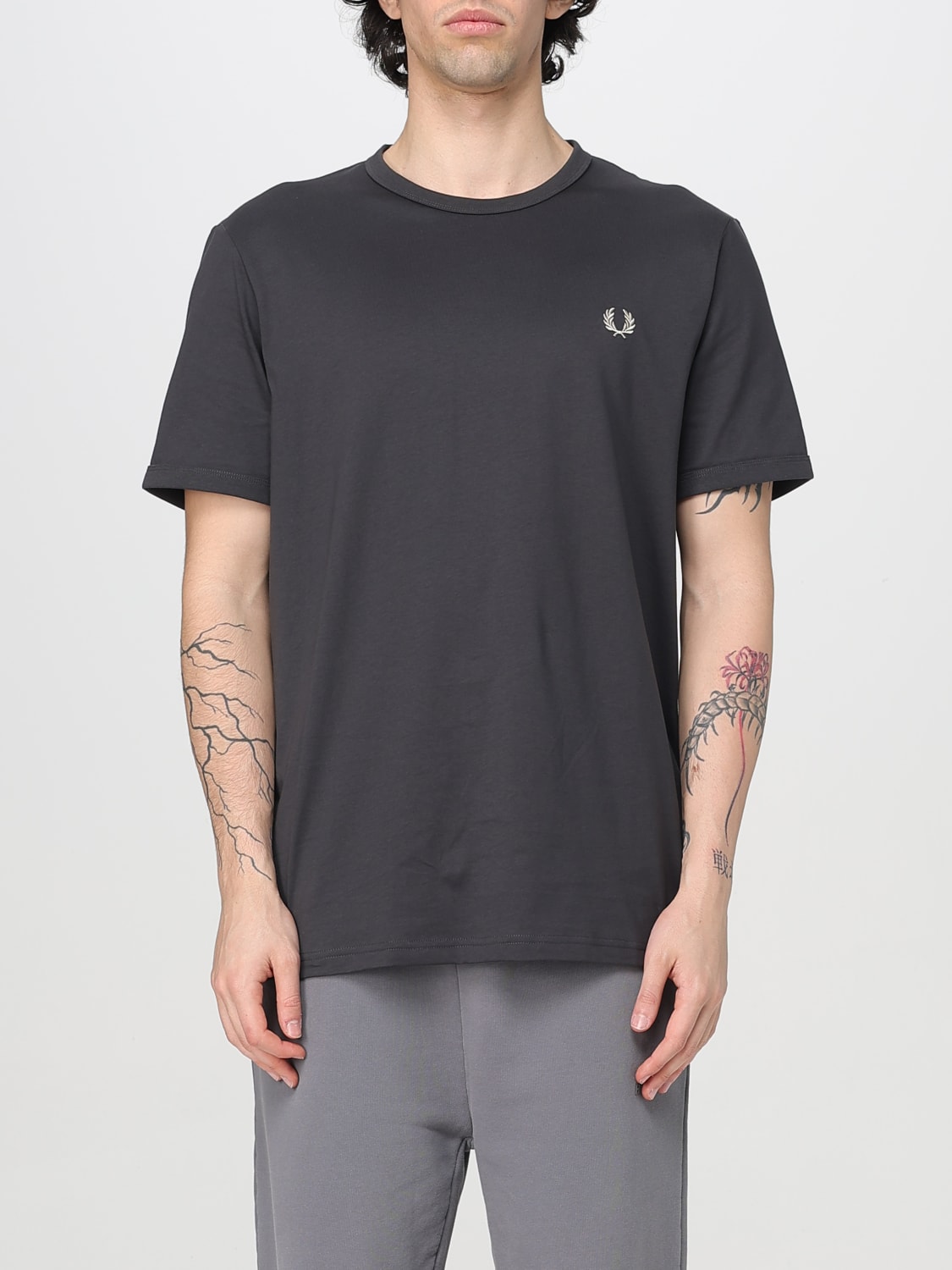 Tシャツ・カットソー FRED PERRY Men T-shirt Charcoal M3519 Y93 フレッドペリー FRED PERRY FRED PERRY Tシャツ M3519 Ringer T