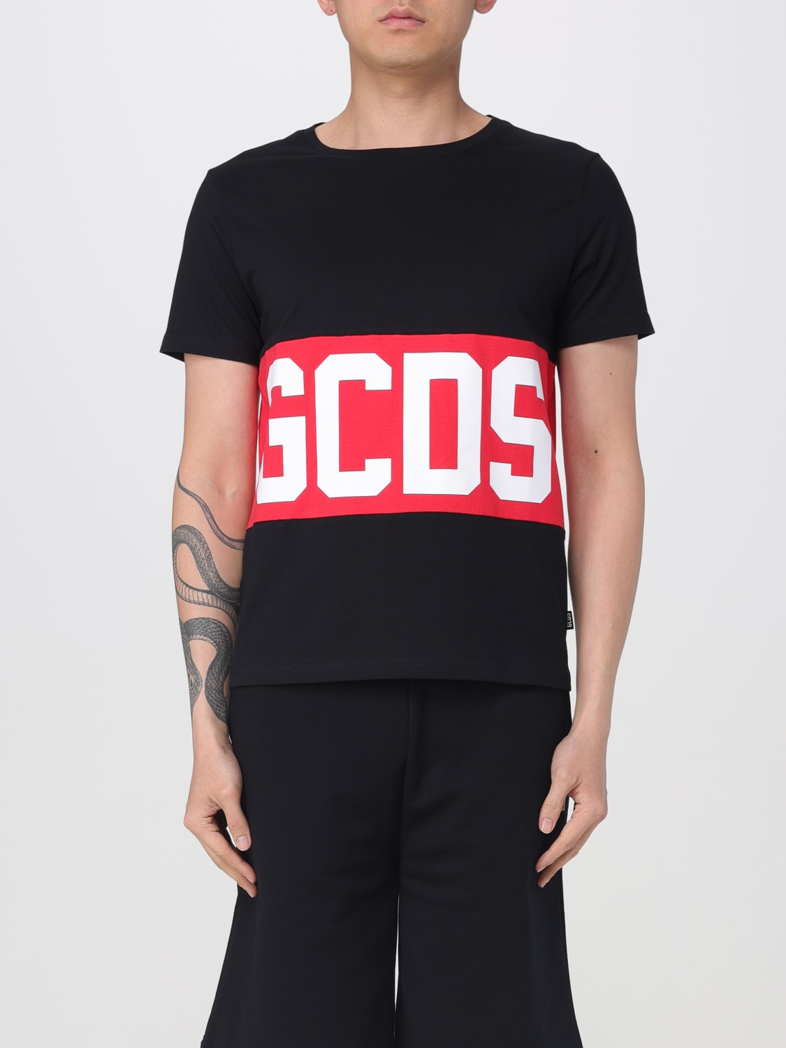 Tシャツ・カットソー GCDS Men T-shirt Black B1XM2314JA3 99 GCDS GCDS Men T-Shirts B1XM2314JA3 99 BLACK | Grailed