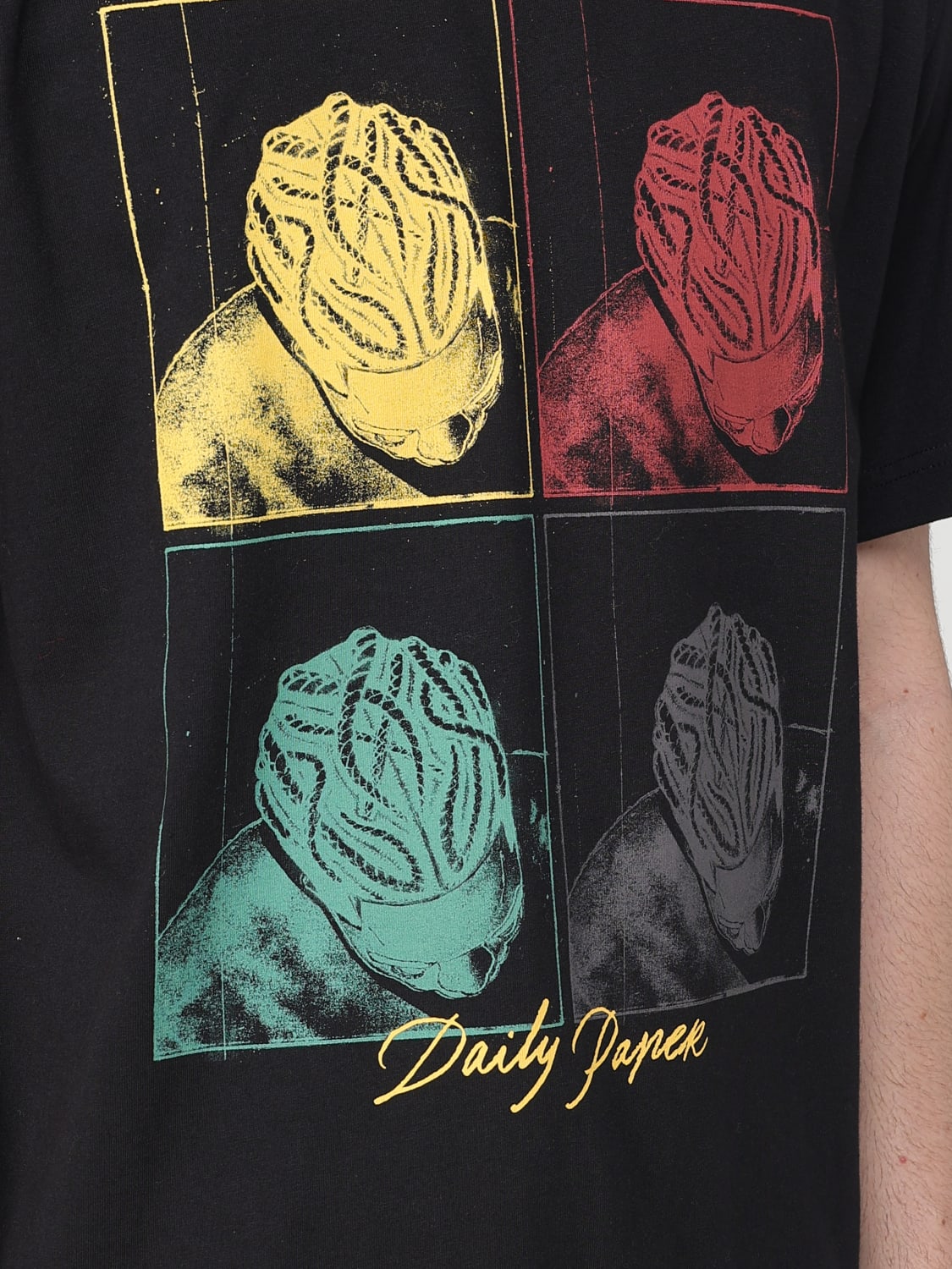Tシャツ・カットソー DAILY PAPER Men T-shirt Black 2511047 BLACK Daily Paper frame t-shirt Black | BSTN Store
