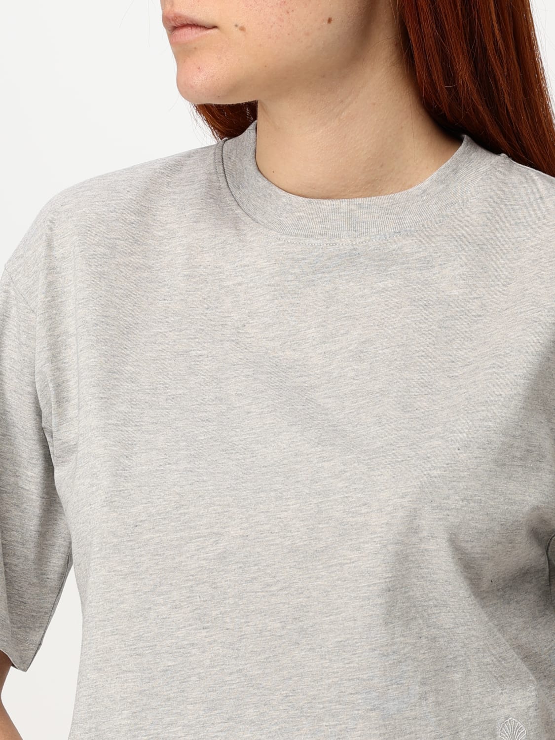 LOU LOU STUDIO T-SHIRTS: T-shirt crop Gupo Lou Lou Studio, Grigio - Img 3