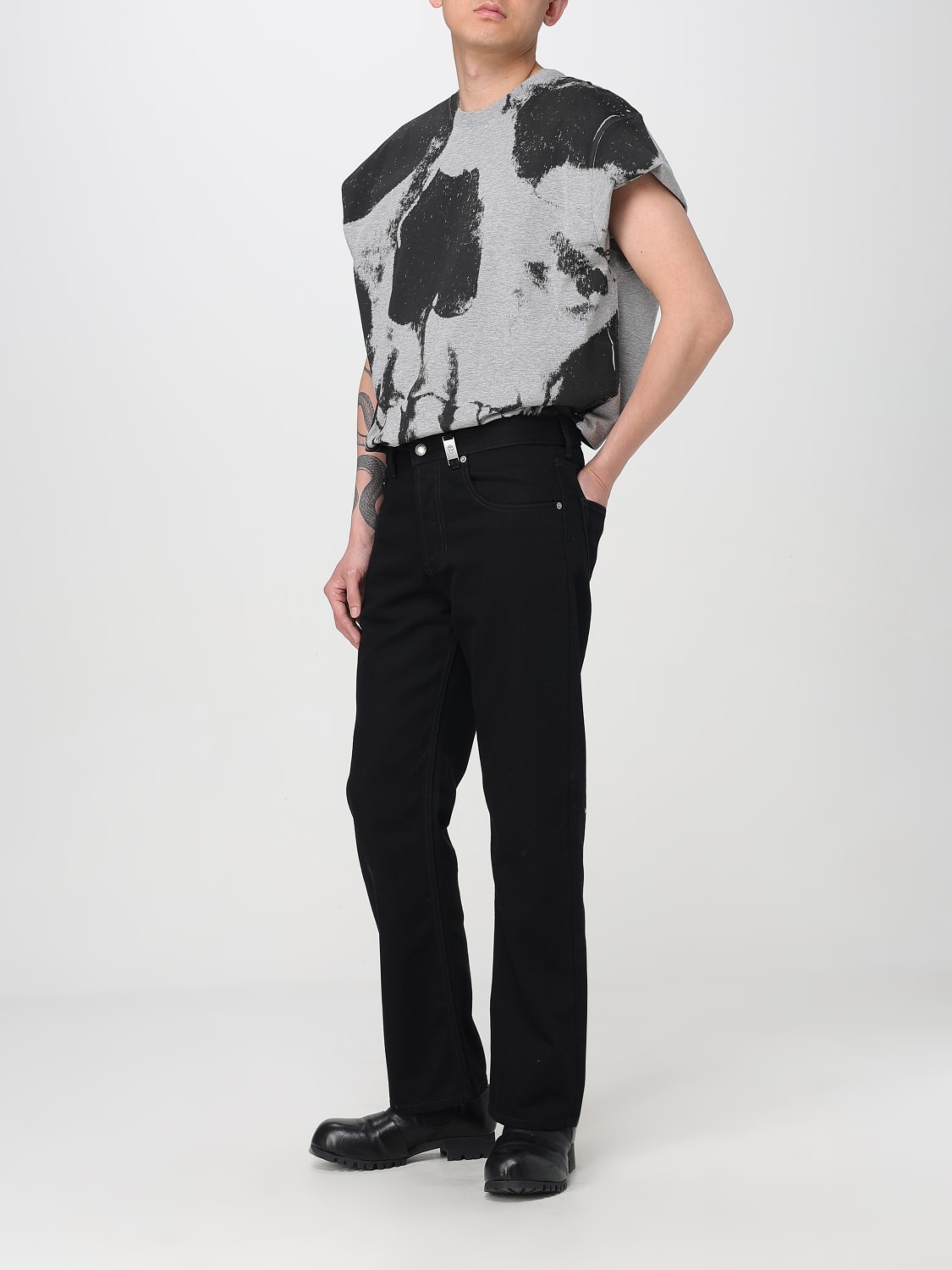 Tシャツ・カットソー ALEXANDER MCQUEEN Men T-shirt Grey 815067QTAC5 Men's Skull T-shirt in Grey & Silver | McQueen US