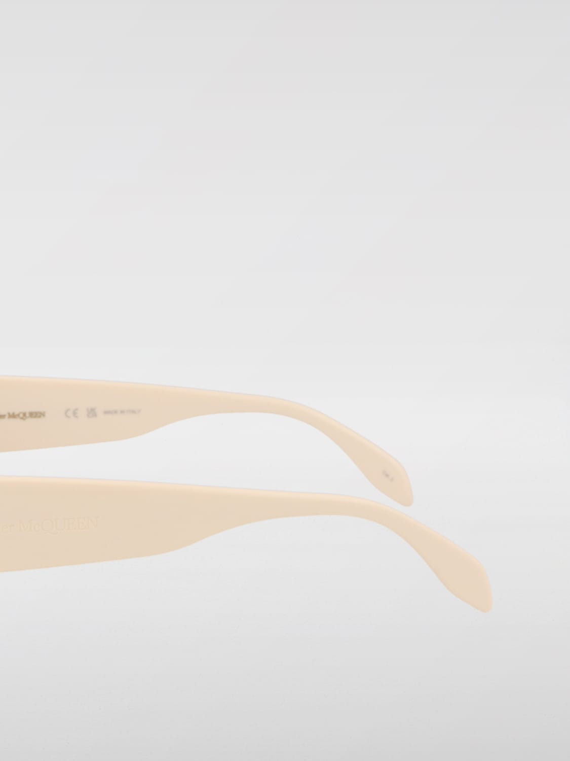 サングラス ALEXANDER MCQUEEN Woman Sunglasses Ivory AM0426S 005 MCQUEEN: Sunglasses woman - Ivory | McQueen sunglasses
