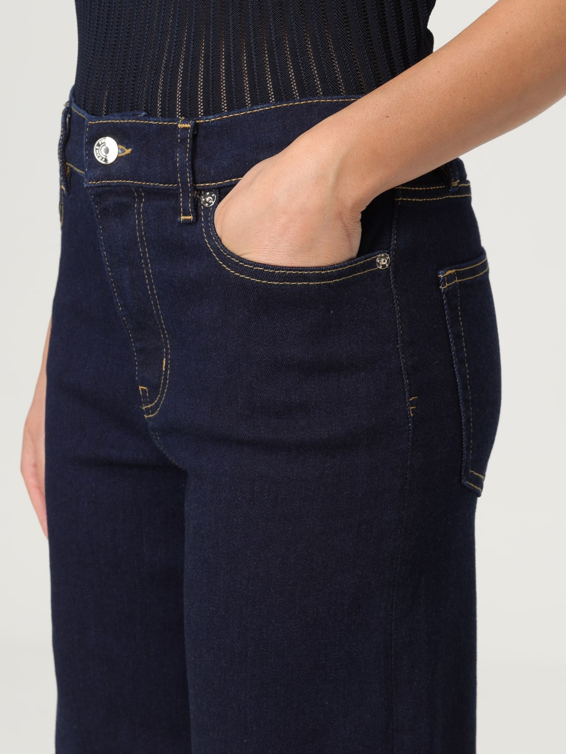 デニム・ジーパン FRAME Women Denim Pants LSP243 STRG Blue FRAME: Jeans woman - Blue | Frame jeans LSP243 online at