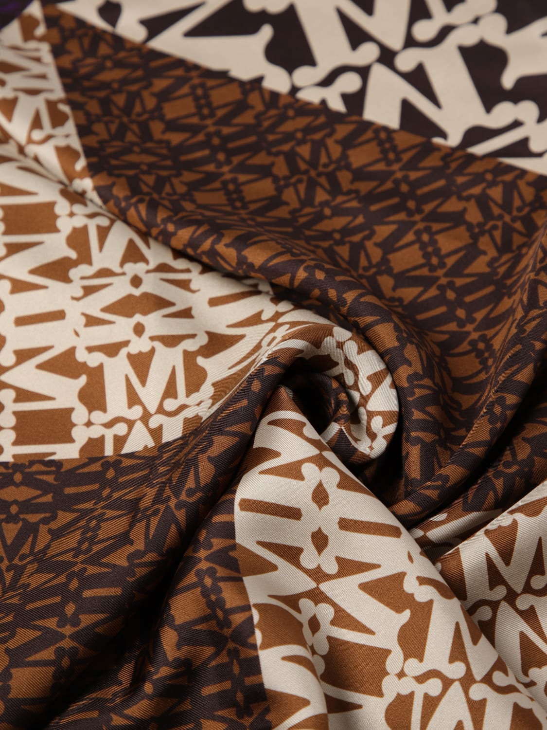 MAX MARA FOULARD: Foulard Max Mara in seta con monogram stampato , Fantasia - Img 3