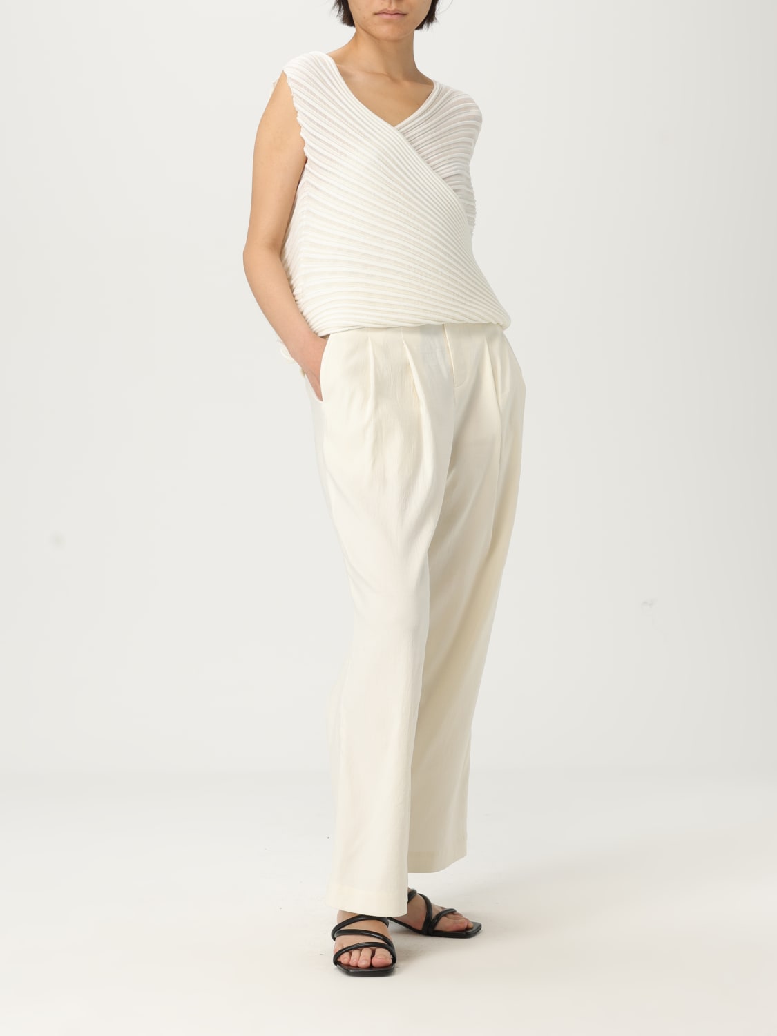 ISSEY MIYAKE TOP: Top femme Issey Miyake, Blanc - Img 2
