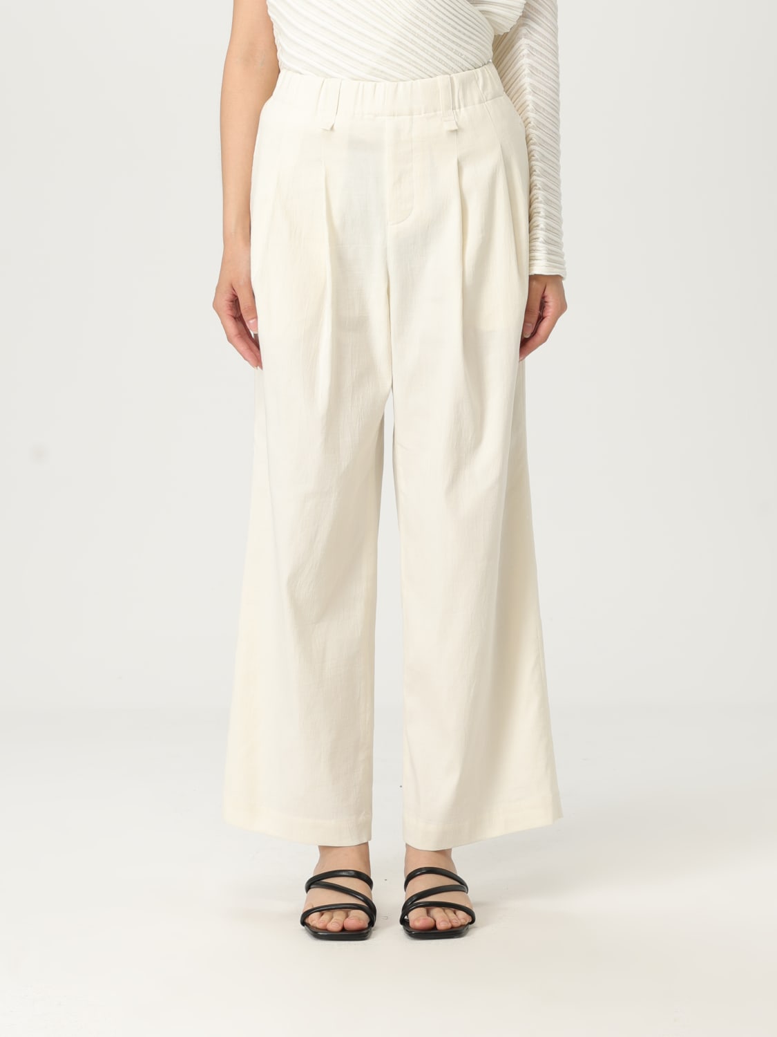 パンツ ISSEY MIYAKE Woman Pants White IM56FF537 06 ISSEY MIYAKE: Pants woman - White | Issey Miyake pants