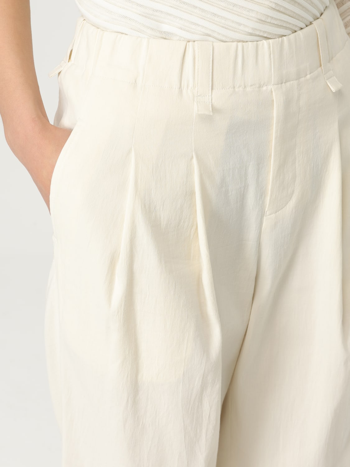 パンツ ISSEY MIYAKE Woman Pants White IM56FF537 06 ISSEY MIYAKE: Pants woman - White | Issey Miyake pants