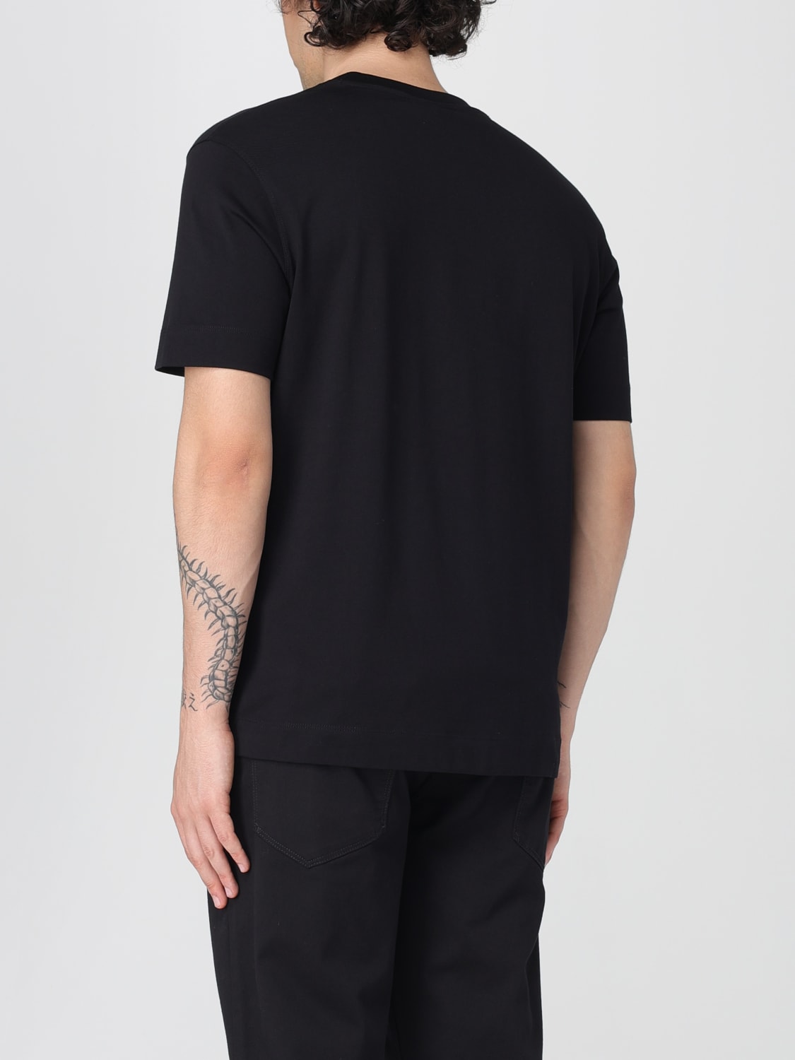 Tシャツ・カットソー EMPORIO ARMANI Men T-shirt Black EM001018AF12926 UC001 EMPORIO ARMANI: T-shirt men - Black | Emporio Armani t-shirt