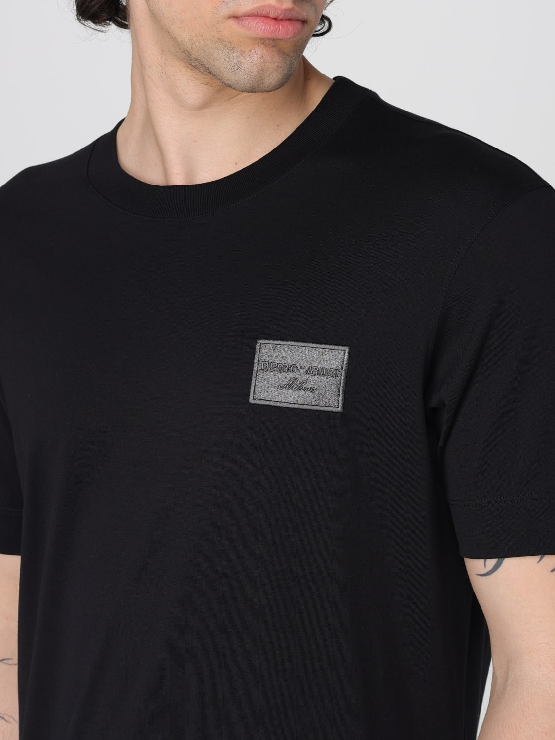 Tシャツ・カットソー EMPORIO ARMANI Men T-shirt Black EM001018AF12926 UC001 EMPORIO ARMANI: T-shirt men - Black | Emporio Armani t-shirt