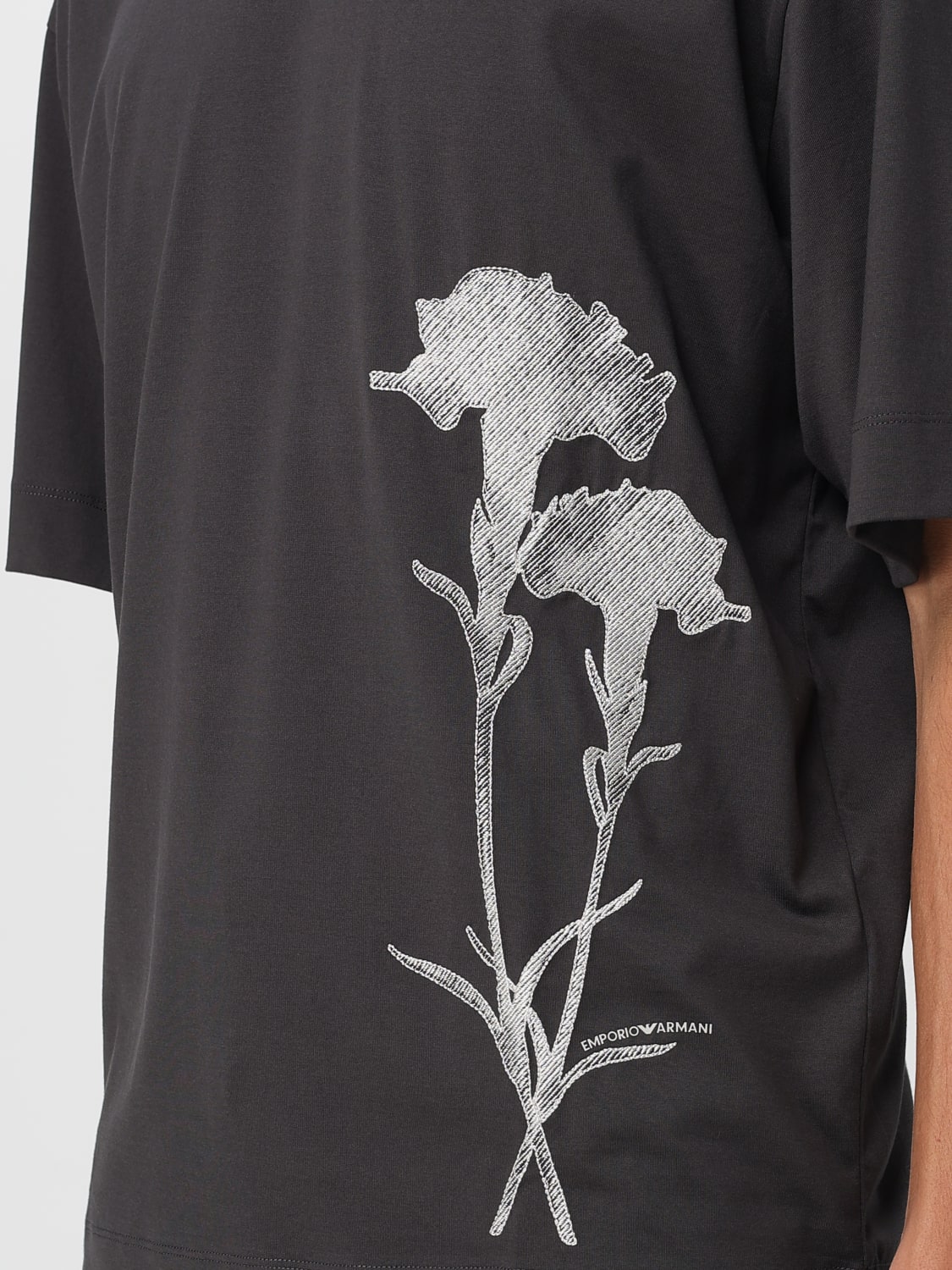 Tシャツ・カットソー EMPORIO ARMANI Men T-shirt Black EM001026AF13669 M8134 EMPORIO ARMANI: T-shirt men - Black | Emporio Armani t-shirt