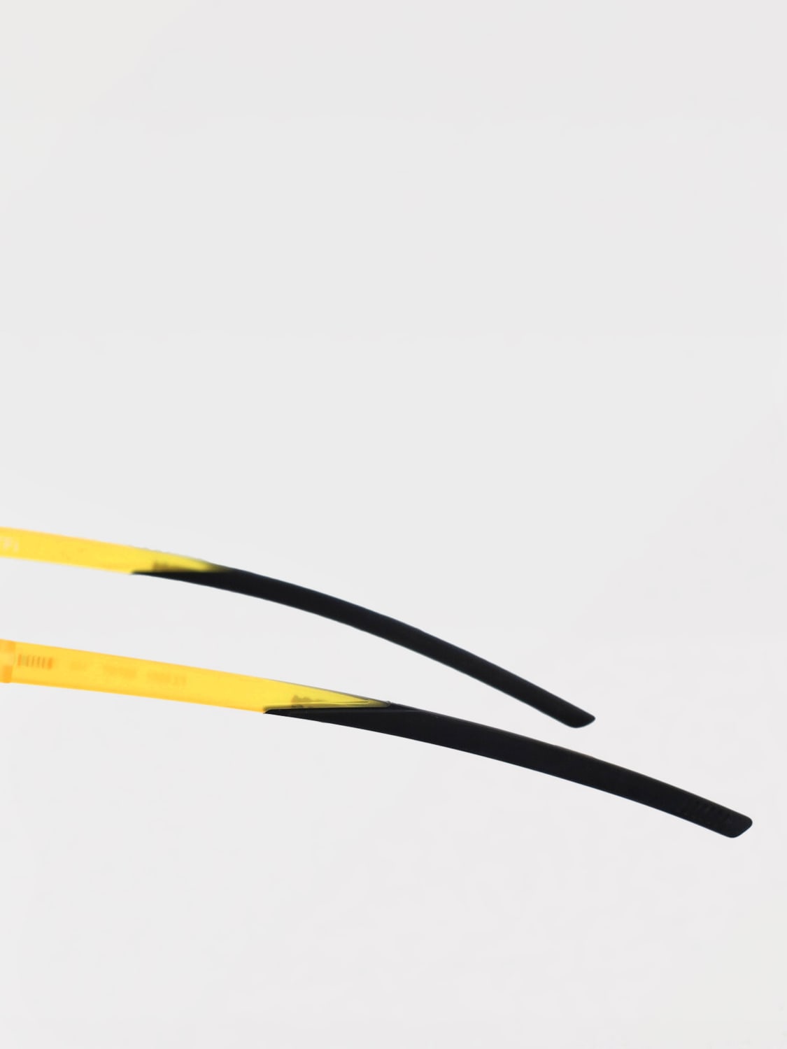 FERRARI GAFAS DE SOL: Gafas de sol mujer Ferrari, Amarillo - Img 4