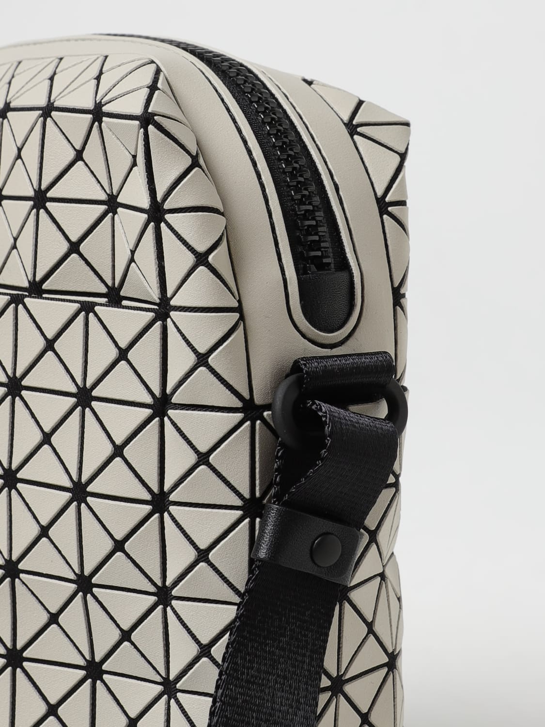 ショルダーバッグ BAO BAO ISSEY MIYAKE Men Shoulder bag Beige BB57AG123 47 BAO BAO ISSEY MIYAKE: Bags men - Beige | Bao Bao Issey