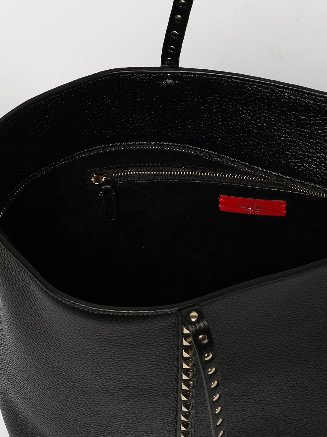 ショルダーバッグ・ポシェット VALENTINO GARAVANI Woman Shoulder bag Black 5W0B0Q67VSF 0NO VALENTINO GARAVANI: Shoulder bag woman - Black | Valentino