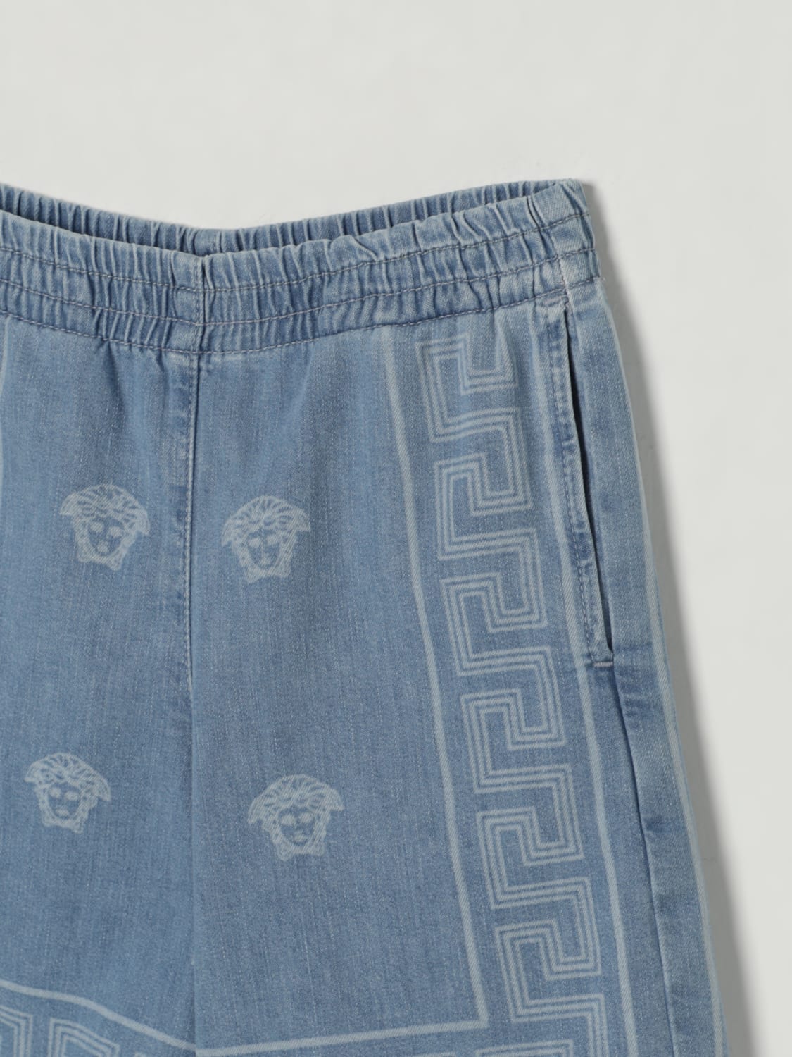 VERSACE SHORTS: Shorts kids Versace, Denim - Img 3