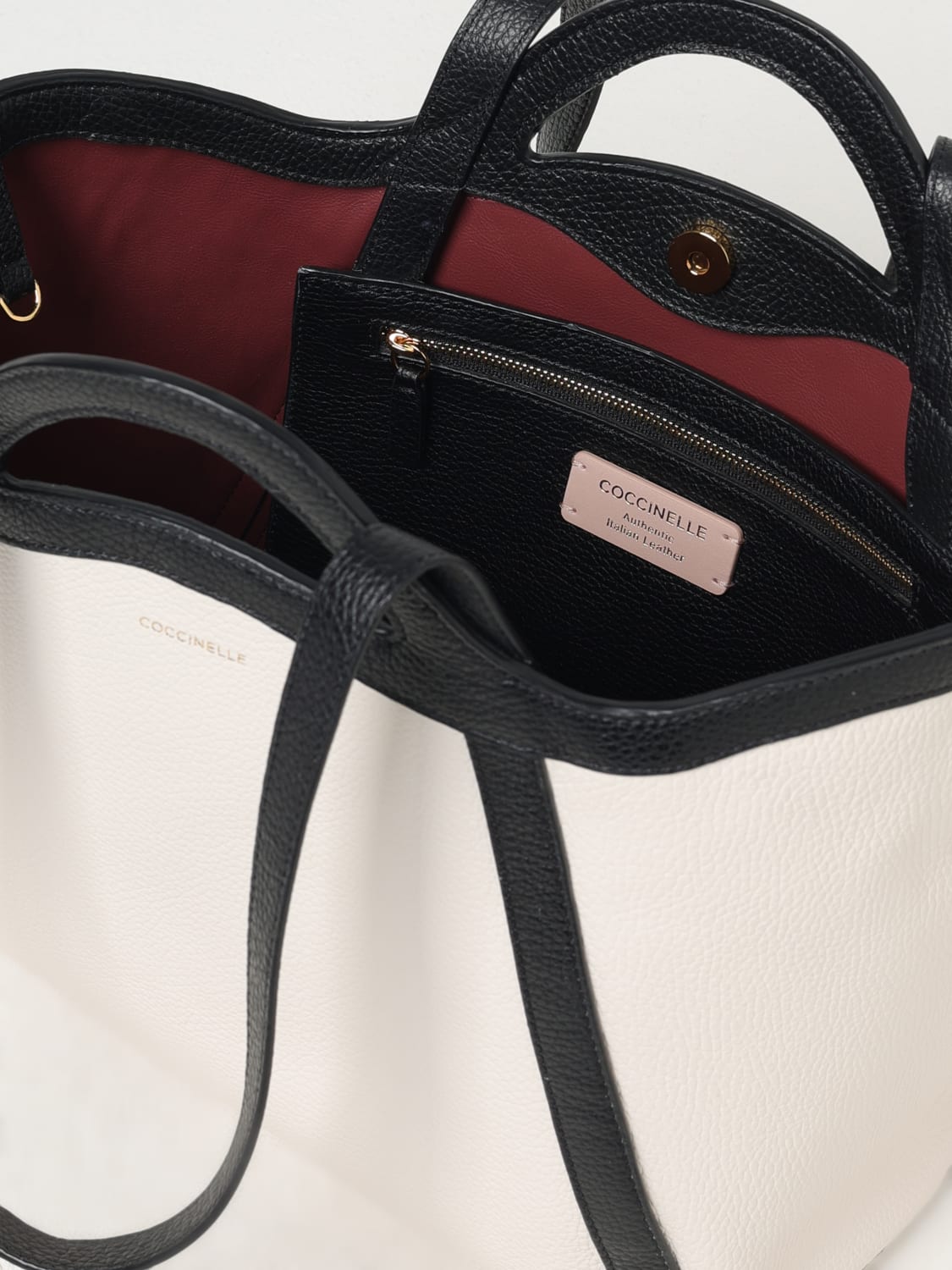 COCCINELLE Woman Shoulder bag White E1S9Q110201 923