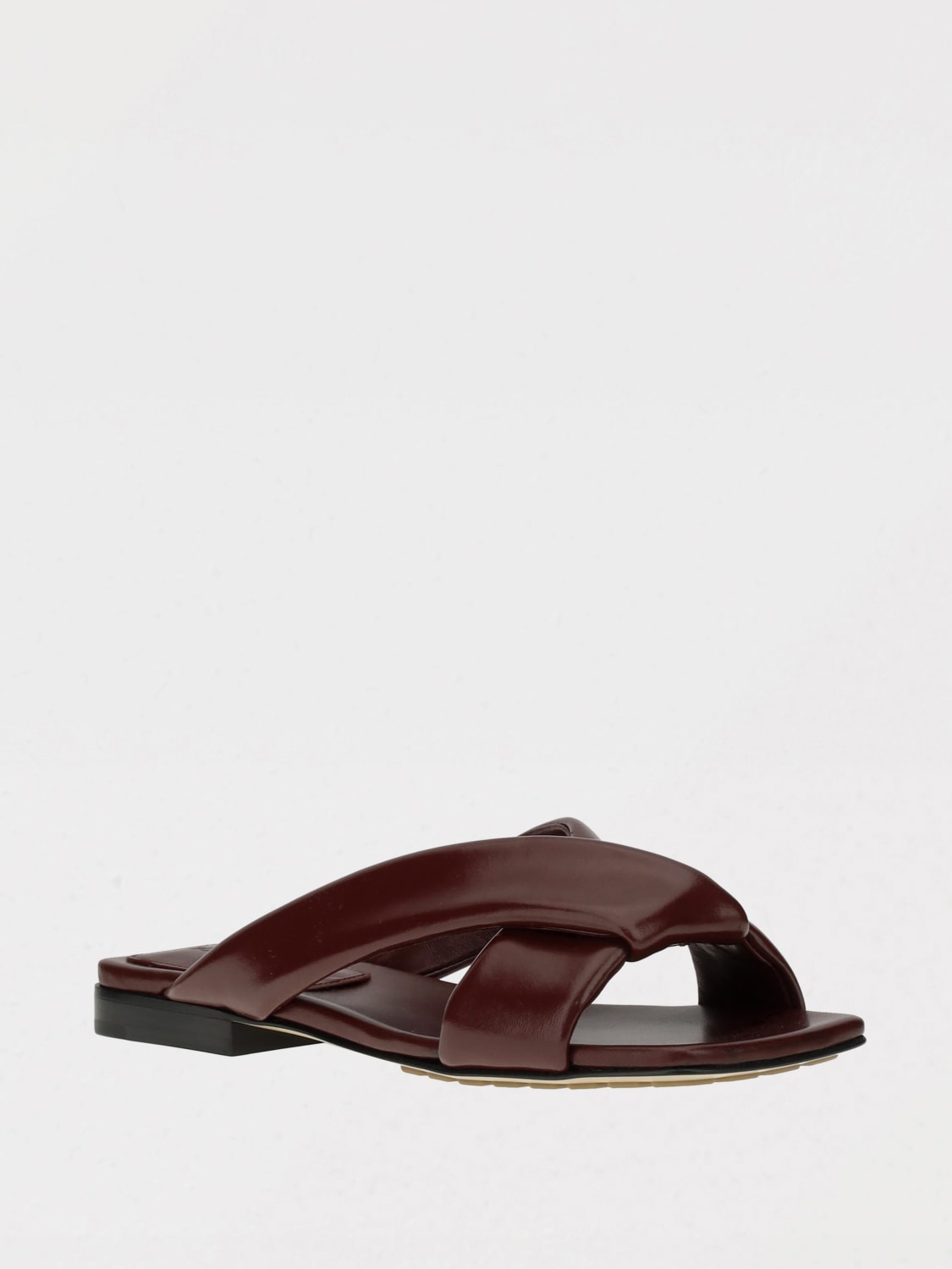 シューズ・サンダルその他 BOTTEGA VENETA Woman Flat sandals Burgundy 827569V3H90 2240 BOTTEGA VENETA: Shoes woman - Burgundy | Bottega Veneta flat