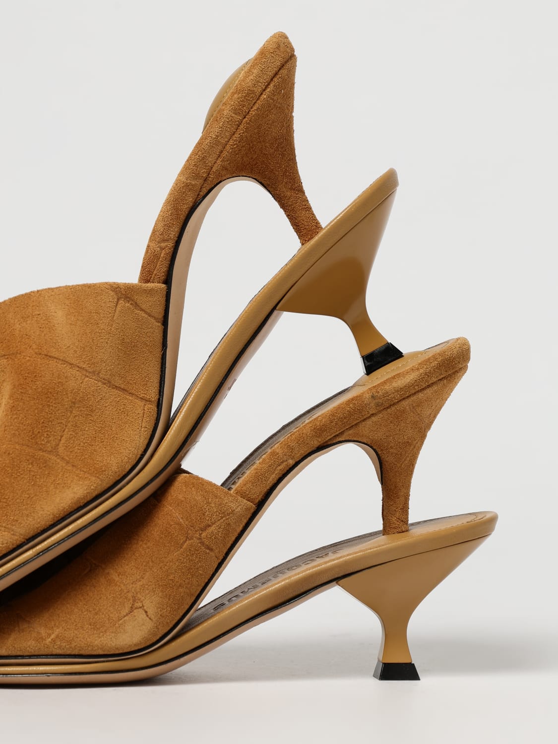 シューズ・サンダルその他 JACQUEMUS Woman Flat sandals Camel 243FO1604355 830 JACQUEMUS: Flat sandals woman - Camel | Jacquemus heeled