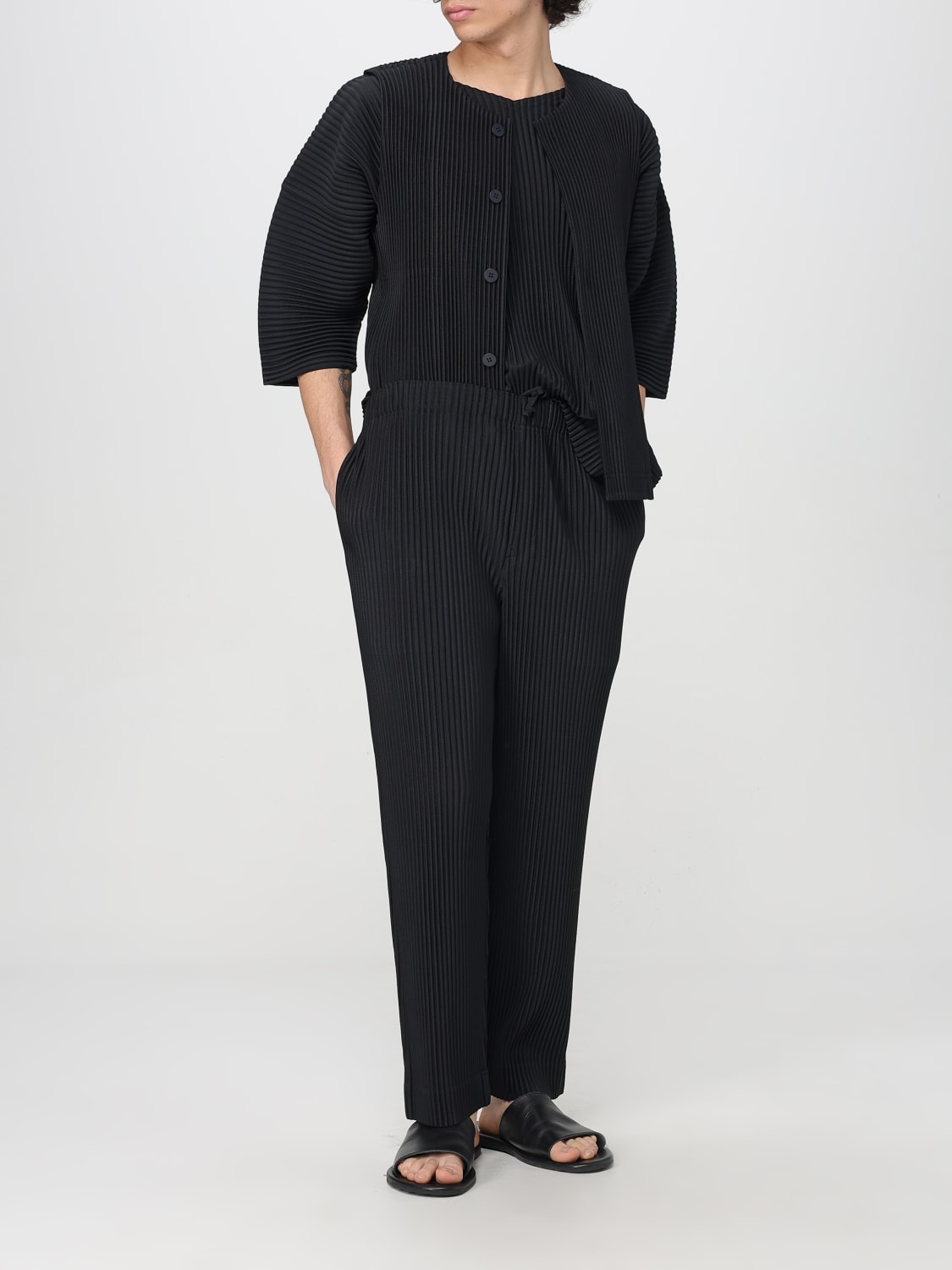 HOMME PLISSE ISSEY MIYAKE｜ (HP56JK113-64) MONTHLY COLOR MARCH – ISSEY MIYAKE ONLINE STORE