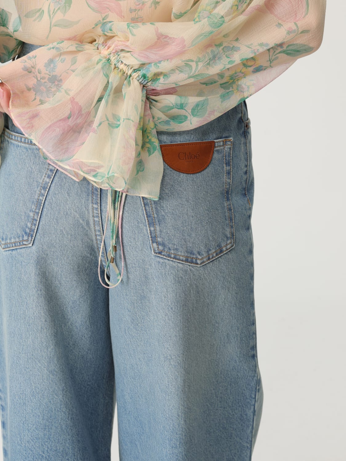 デニム・ジーパン CHLOE Woman Jeans Gnawed Blue CH25UDP32253 44N CHLOÉ: Jeans woman - Gnawed Blue | Chloé jeans CH25UDP32253