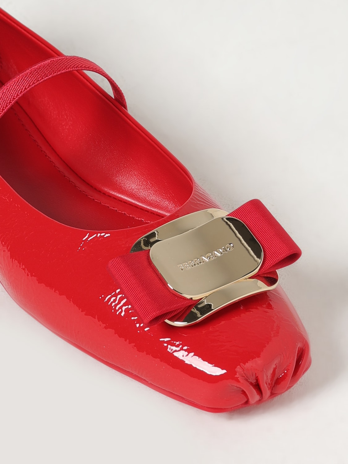 フラットシューズ FERRAGAMO Woman Ballet flats Red 0781749 RED FERRAGAMO: Ballet flats woman - Red | Ferragamo ballet flats