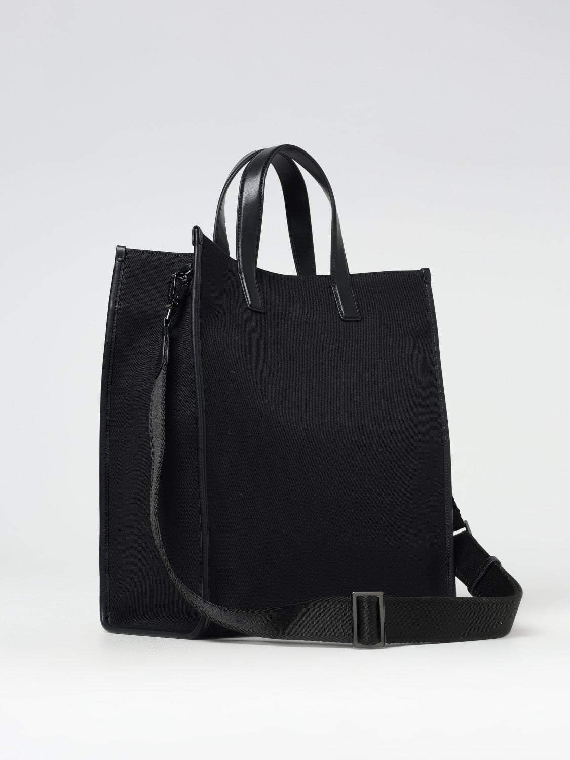 ショルダーバッグ EMPORIO ARMANI Men Shoulder bag Black EM001199AF13809 UC001 EMPORIO ARMANI: Bags men - Black | Emporio Armani shoulder