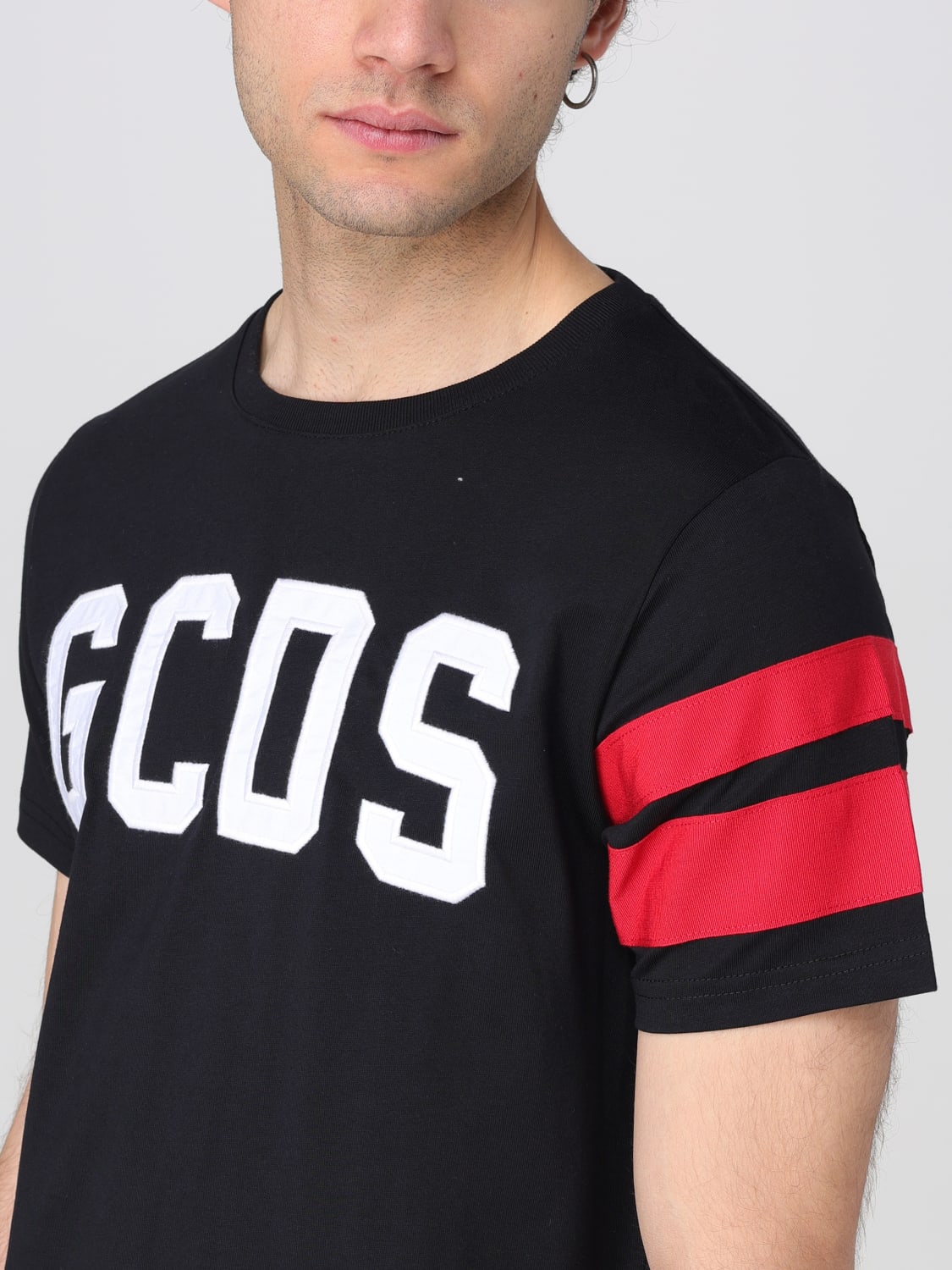 Tシャツ・カットソー GCDS Men T-shirt Black B1XM2315JI9 99 GCDS: T-shirt men - Black | GCDS t-shirt B1XM2315JI9 online