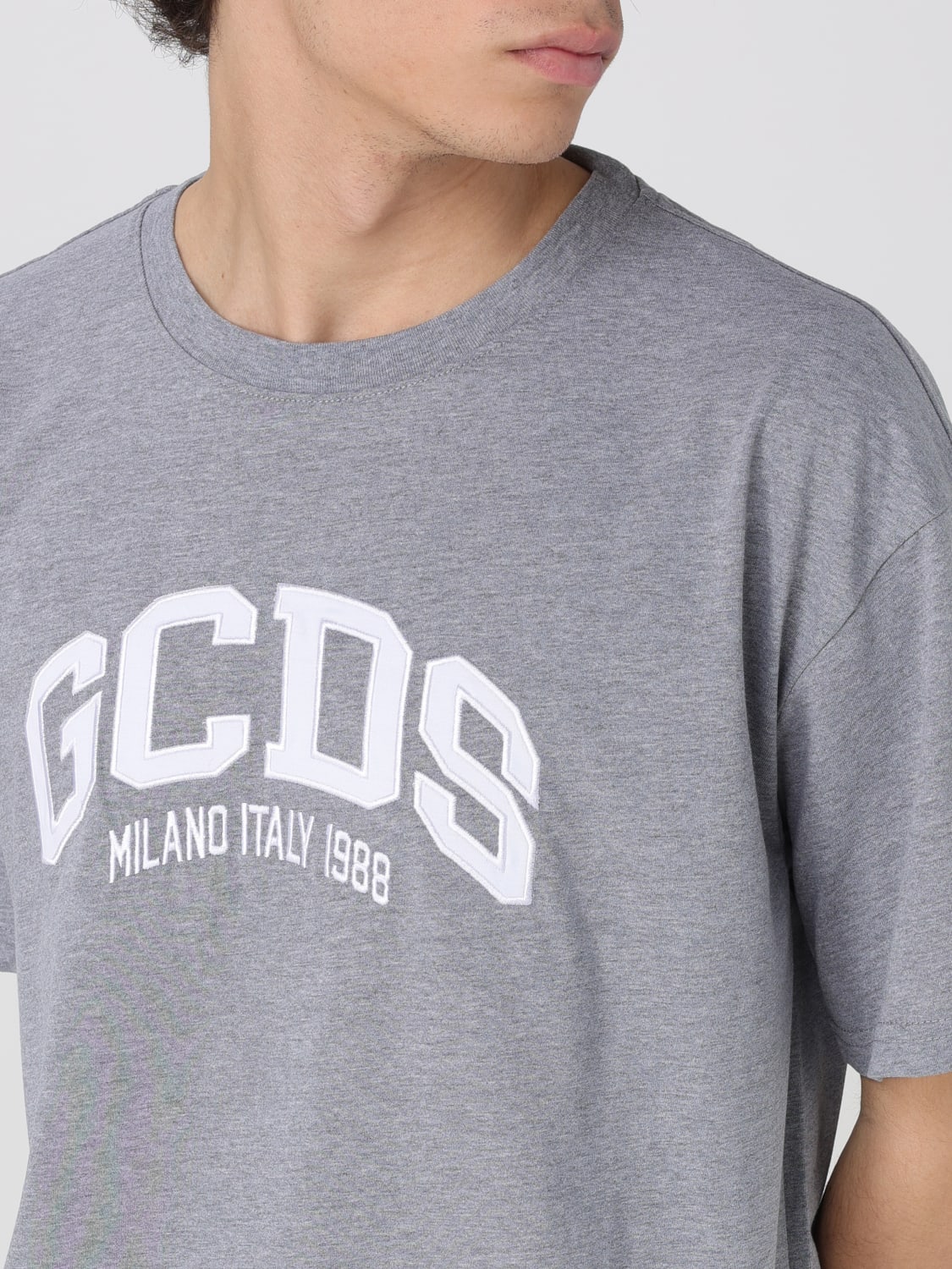 GCDS: T-shirt men - Grey | GCDS t-shirt A2OM2304JB9 online GCDS: T-shirt men - Grey | GCDS t-shirt A2OM2304JB9 online