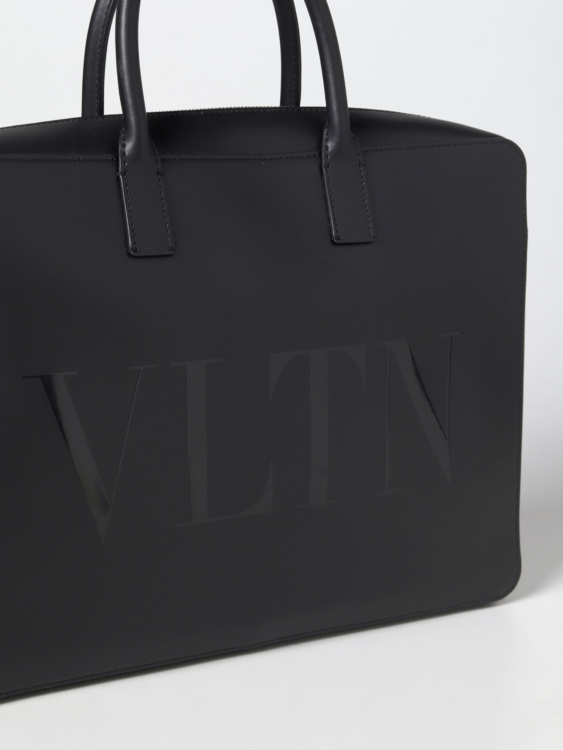 ショルダーバッグ VALENTINO GARAVANI Men Shoulder bag Black 1Y2B0B74GUI 0NO VALENTINO GARAVANI: Bags men - Black | Valentino Garavani