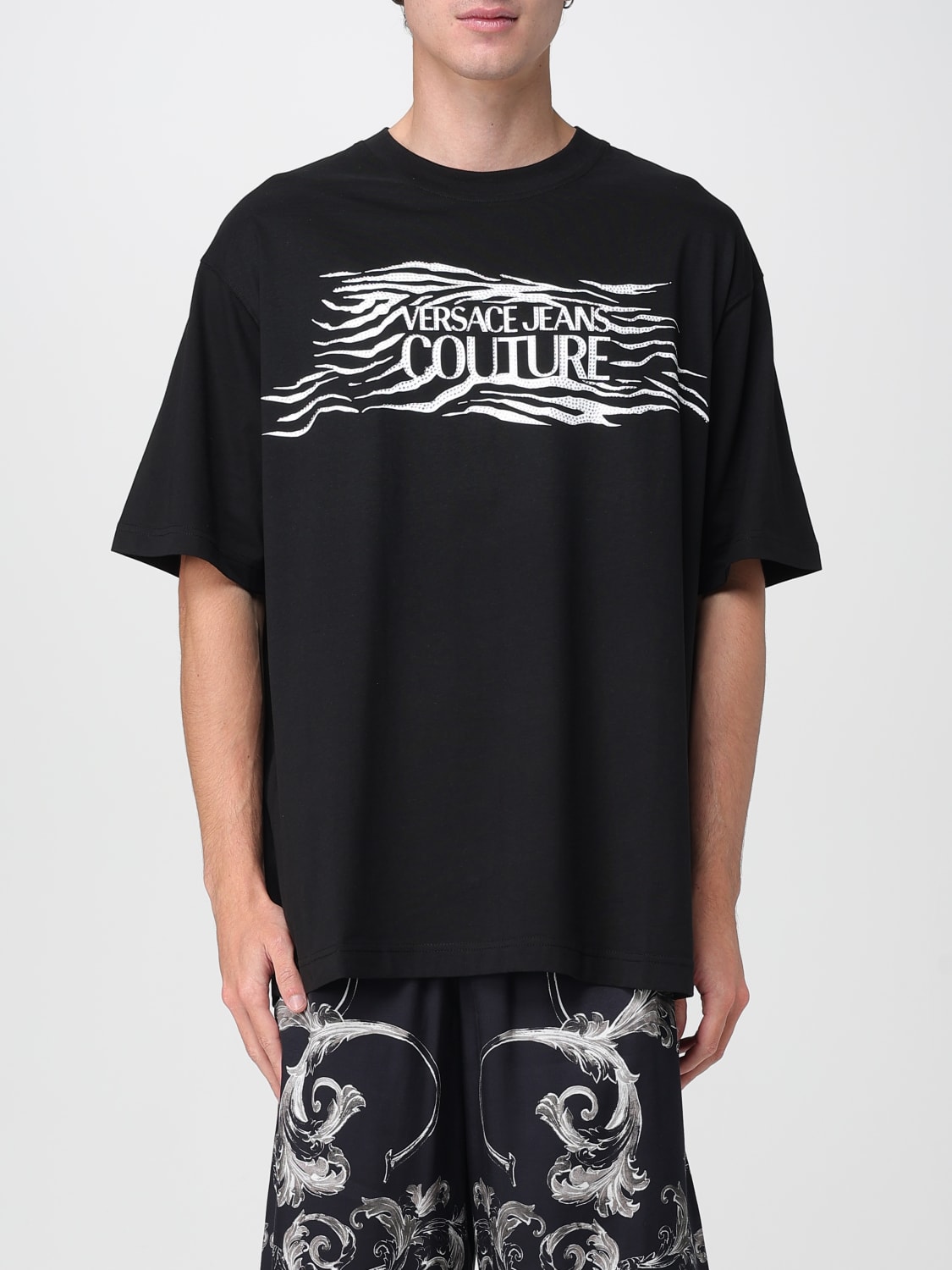 Tシャツ・カットソー VERSACE JEANS COUTURE Men T-shirt Black 78GAH6L1J0001 899 VERSACE JEANS COUTURE: T-shirt men - Black | Versace Jeans