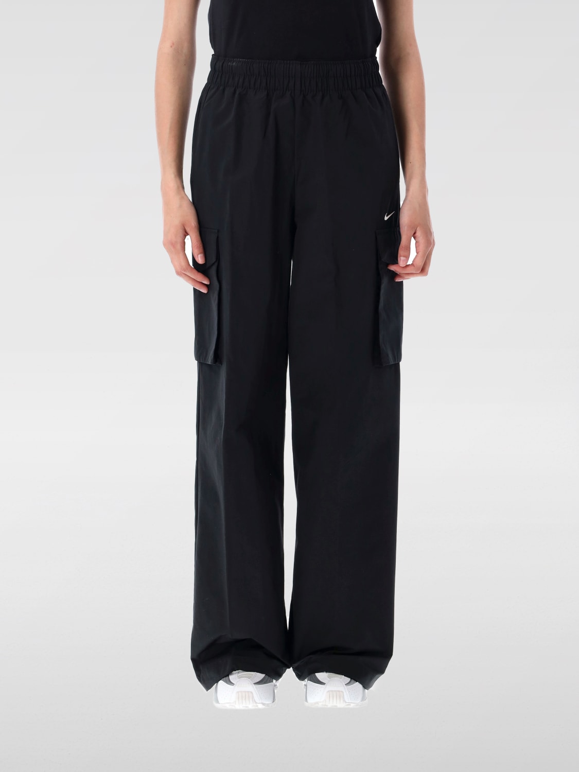 パンツ NIKE Woman Pants Black HM6976 010 Wmns Nike SPW Everything Wovens Cargo Pant 'Black/White