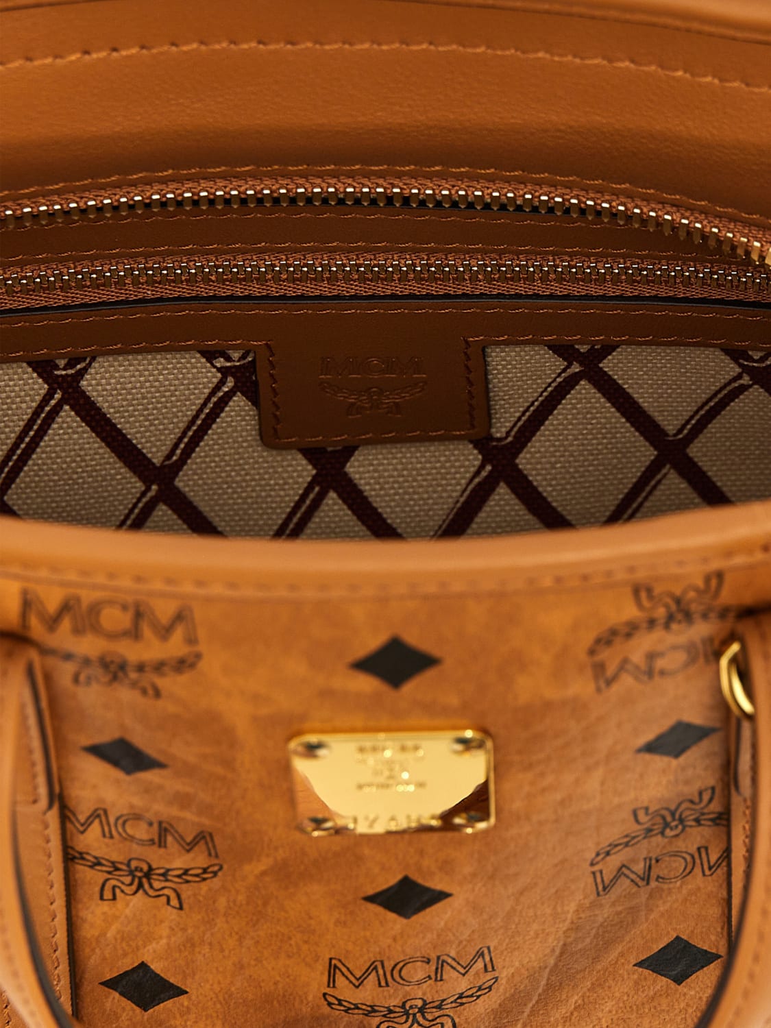 MCM BORSA A MANO: Borsa a spalla in pelle sintetica logata Mcm, Marrone - Img 4