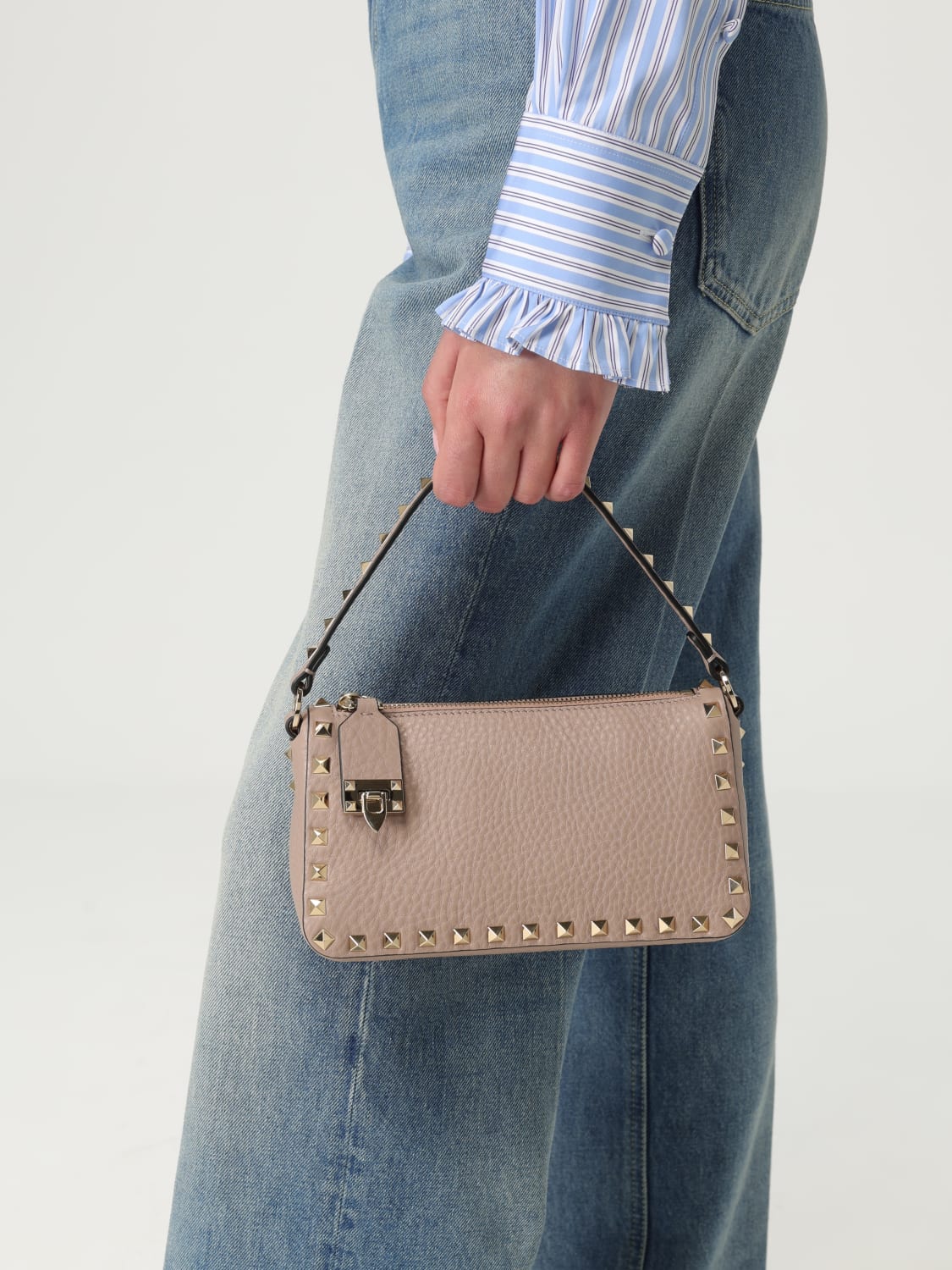 VALENTINO GARAVANI BORSA MINI: Borsa Rockstud Valentino Garavani in nappa matelassè, Rosa - Img 2