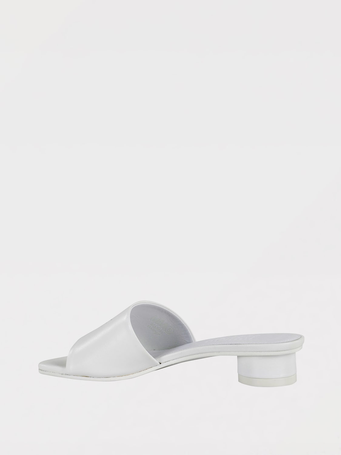 MM6 MAISON MARGIELA SANDALI CON TACCO: Mules MM6 Maison Margiela in pelle , Bianco - Img 3