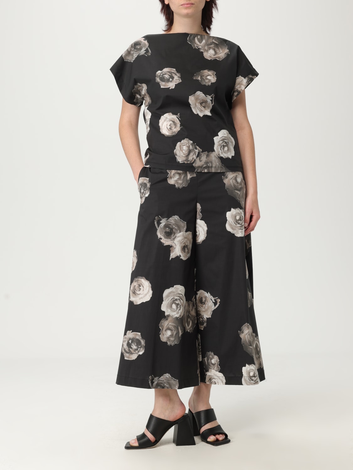 パンツ LIVIANA CONTI Woman Pants Black L5SU38 ROS-2 LIVIANA CONTI: Pants woman - Black | Liviana Conti pants