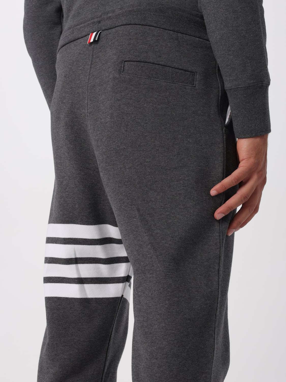 THOM BROWNE PANTS: Pants men Thom Browne, Grey 1 - Img 4