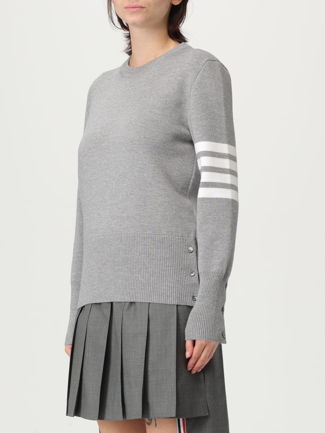 THOM BROWNE MAGLIA: Maglia a girocollo in lana con banda 4-bar Thom Browne, Grigio 1 - Img 4