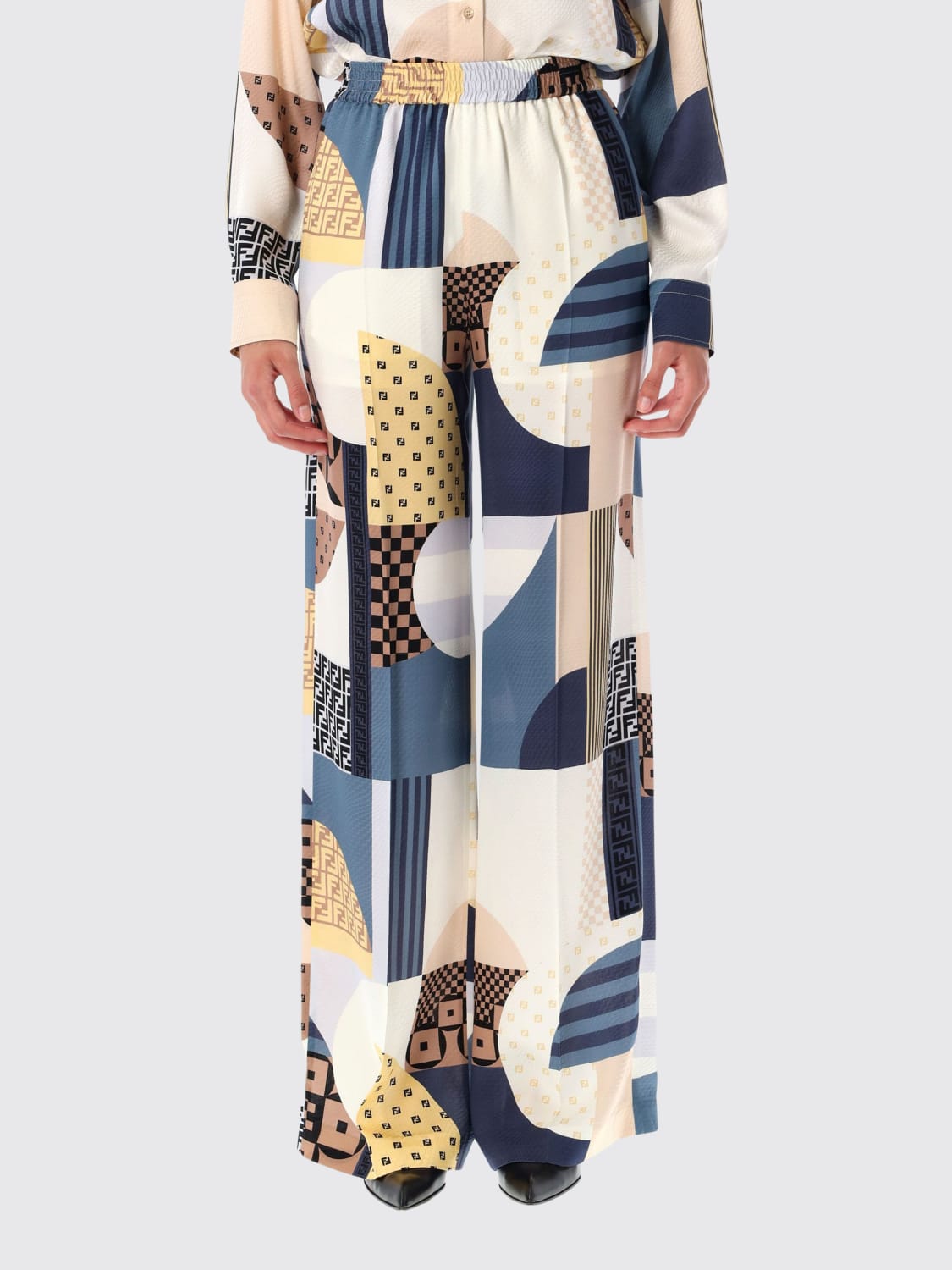 パンツ FENDI Woman Pants Blue FR6494AUQM F1SAT FENDI: Pants woman - Blue | Fendi pants FR6494AUQM online at