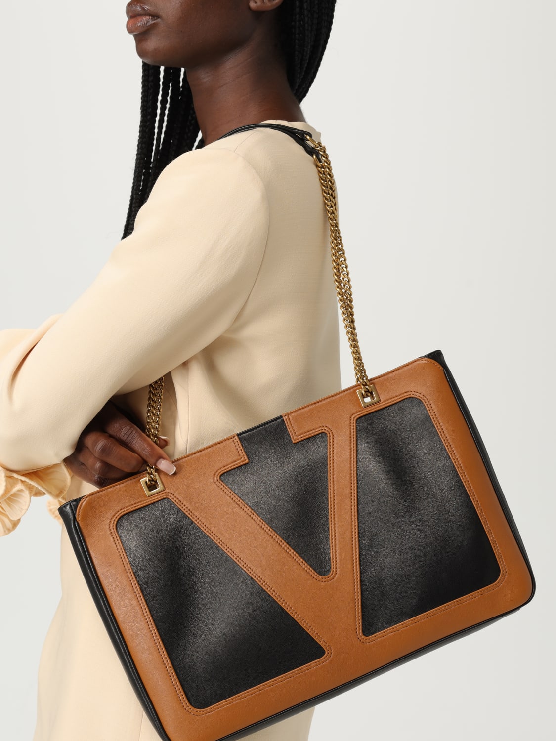 VALENTINO GARAVANI SHOULDER BAG: Shoulder bag woman Valentino Garavani, Black - Img 2