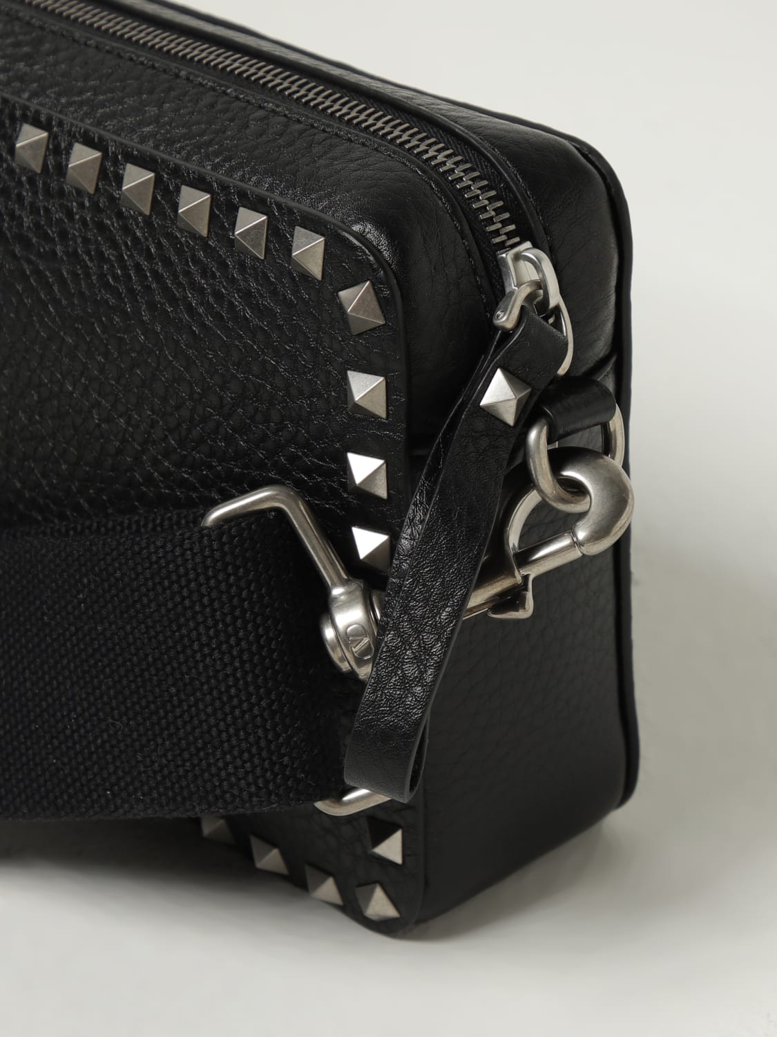 VALENTINO GARAVANI SHOULDER BAG: Bags men Valentino Garavani, Black - Img 4