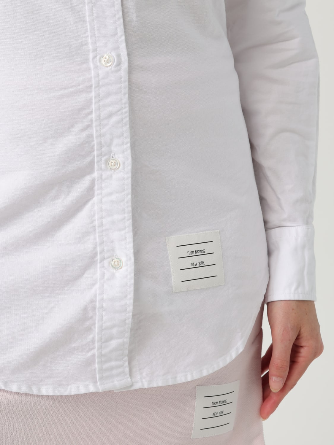 THOM BROWNE CAMICIA: Camicia slim in cotone con logo Thom Browne, Bianco - Img 5